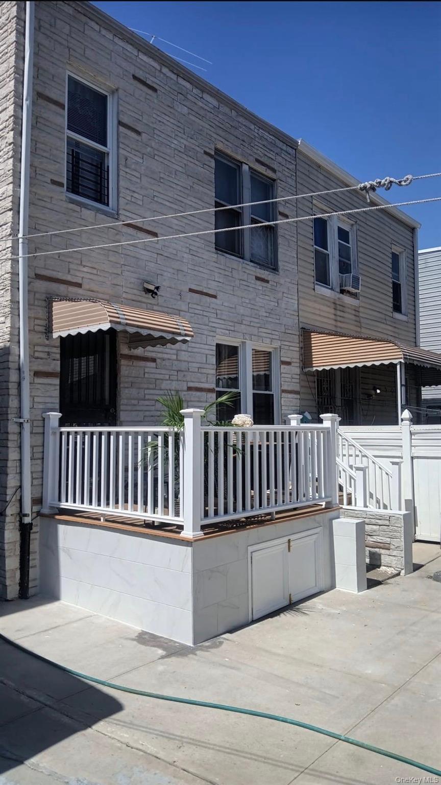 9721 83rd Street Property Photo 2