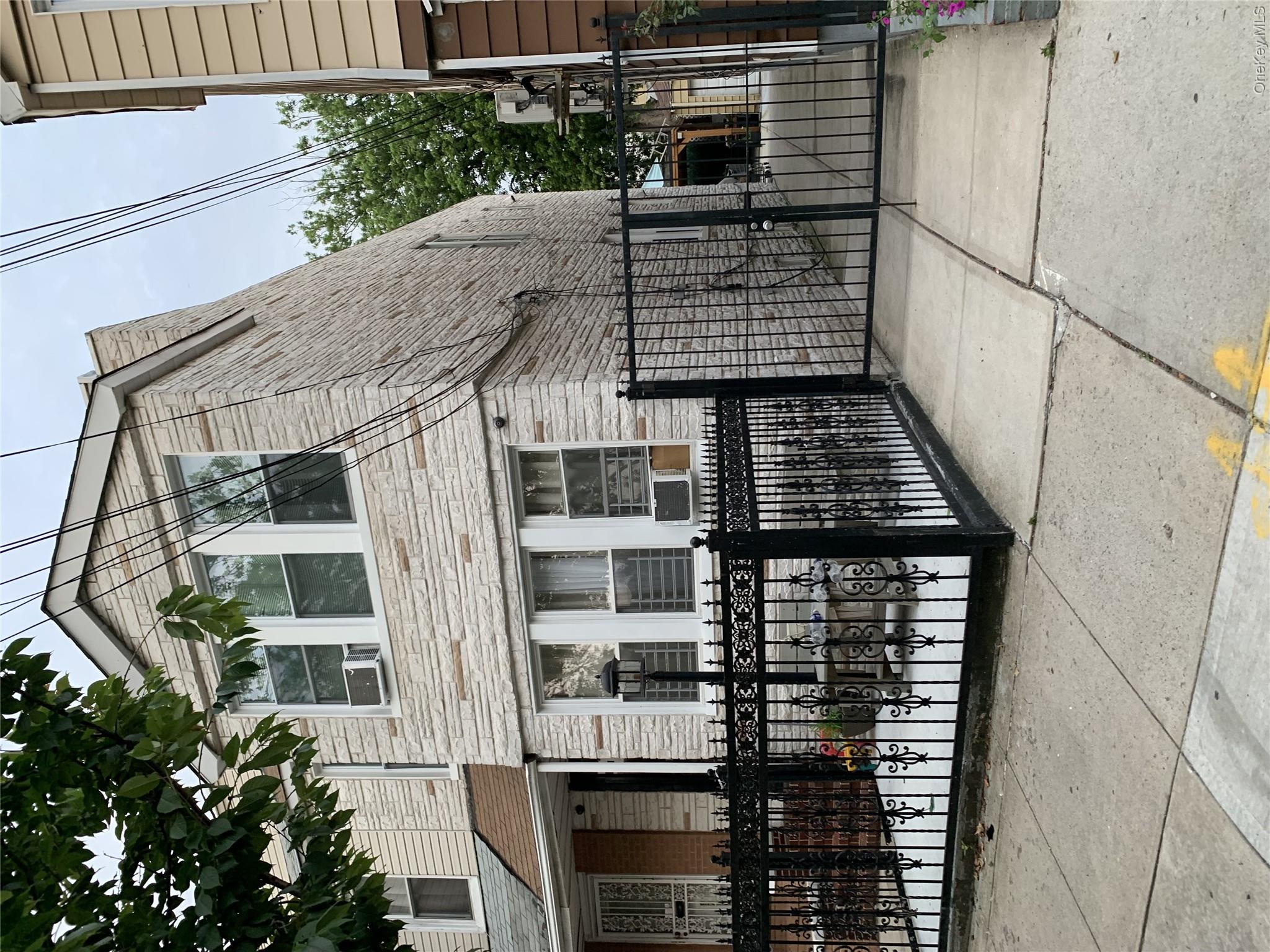 9721 83rd Street Property Photo 8