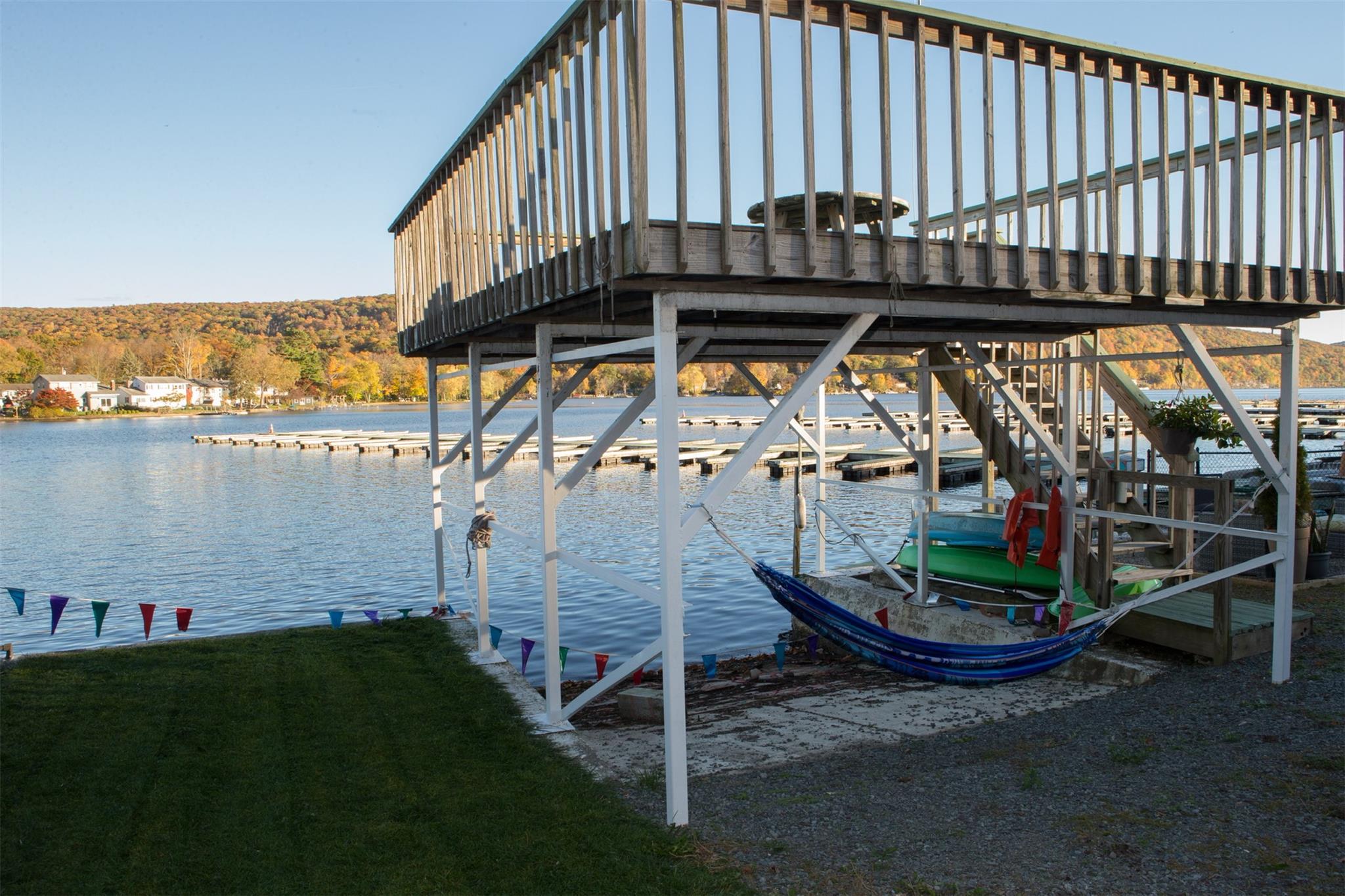 636 Jersey Avenue Property Photo 2