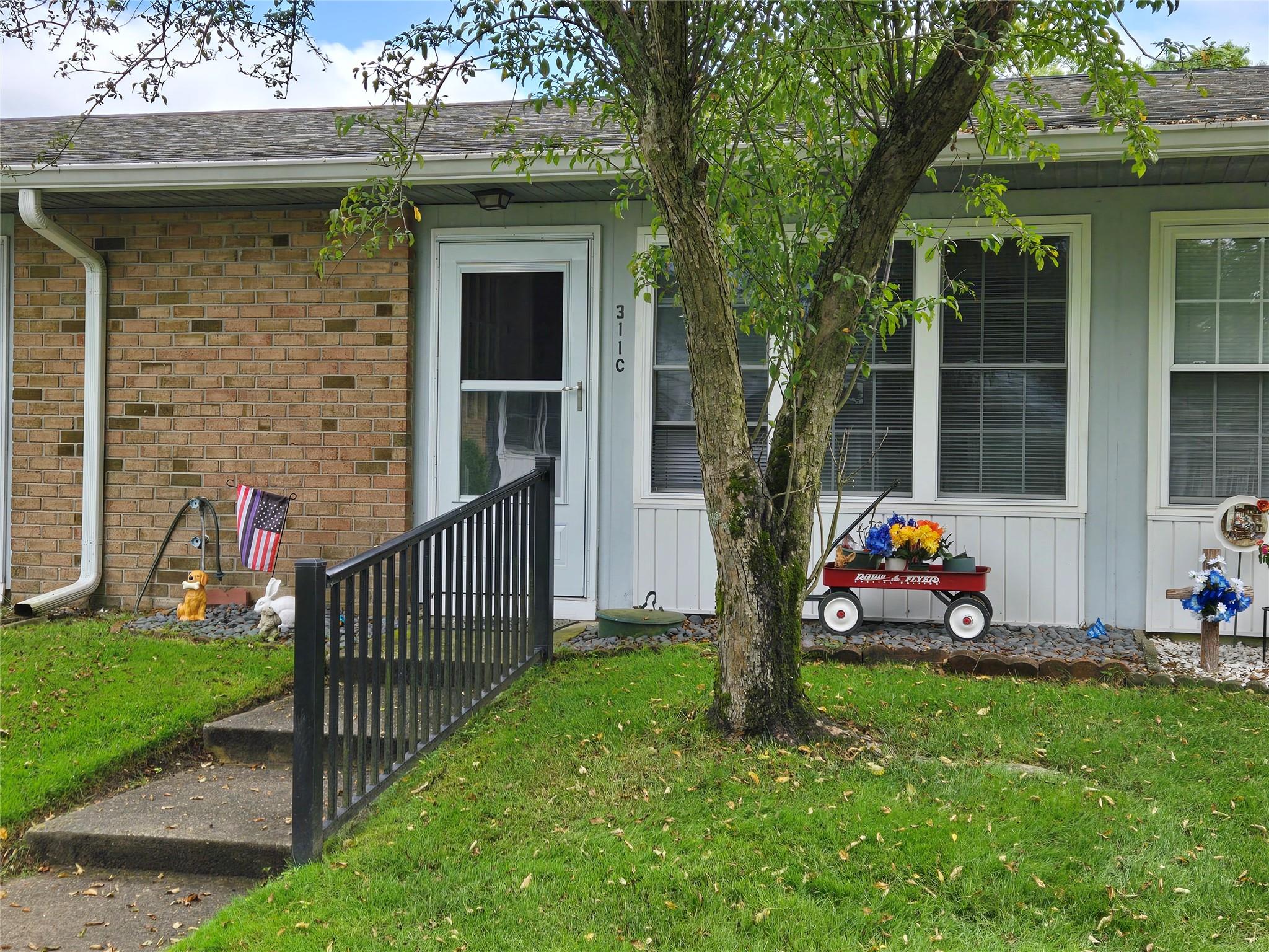 311 Woodbridge Drive 311-c Property Photo 1