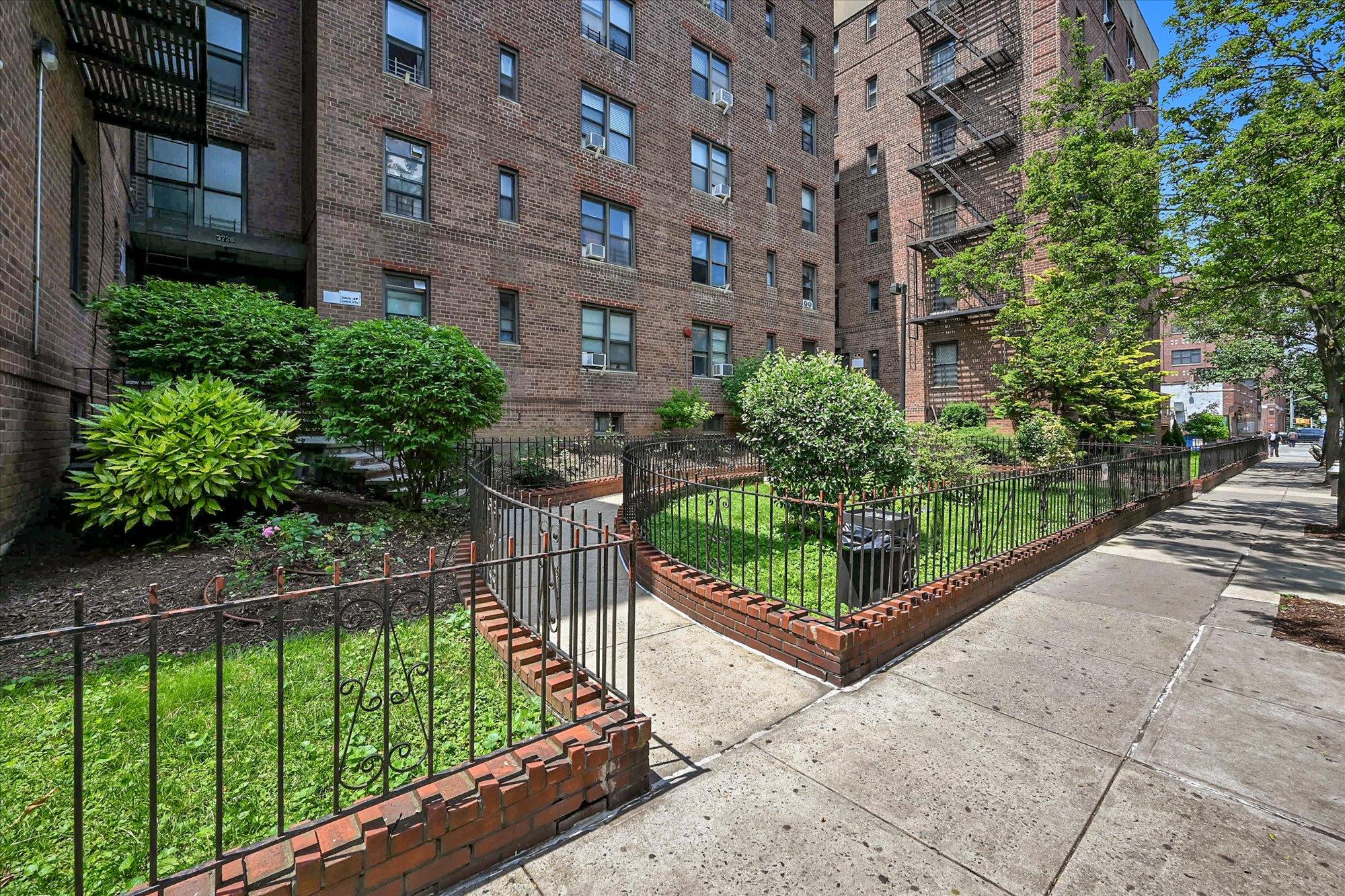 37-26 87th Street 4G Property Photo 1