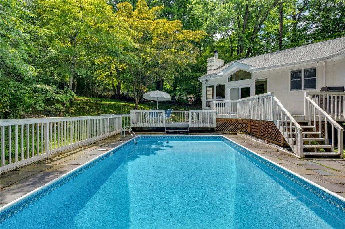 205 Radcliff Drive Property Photo 1
