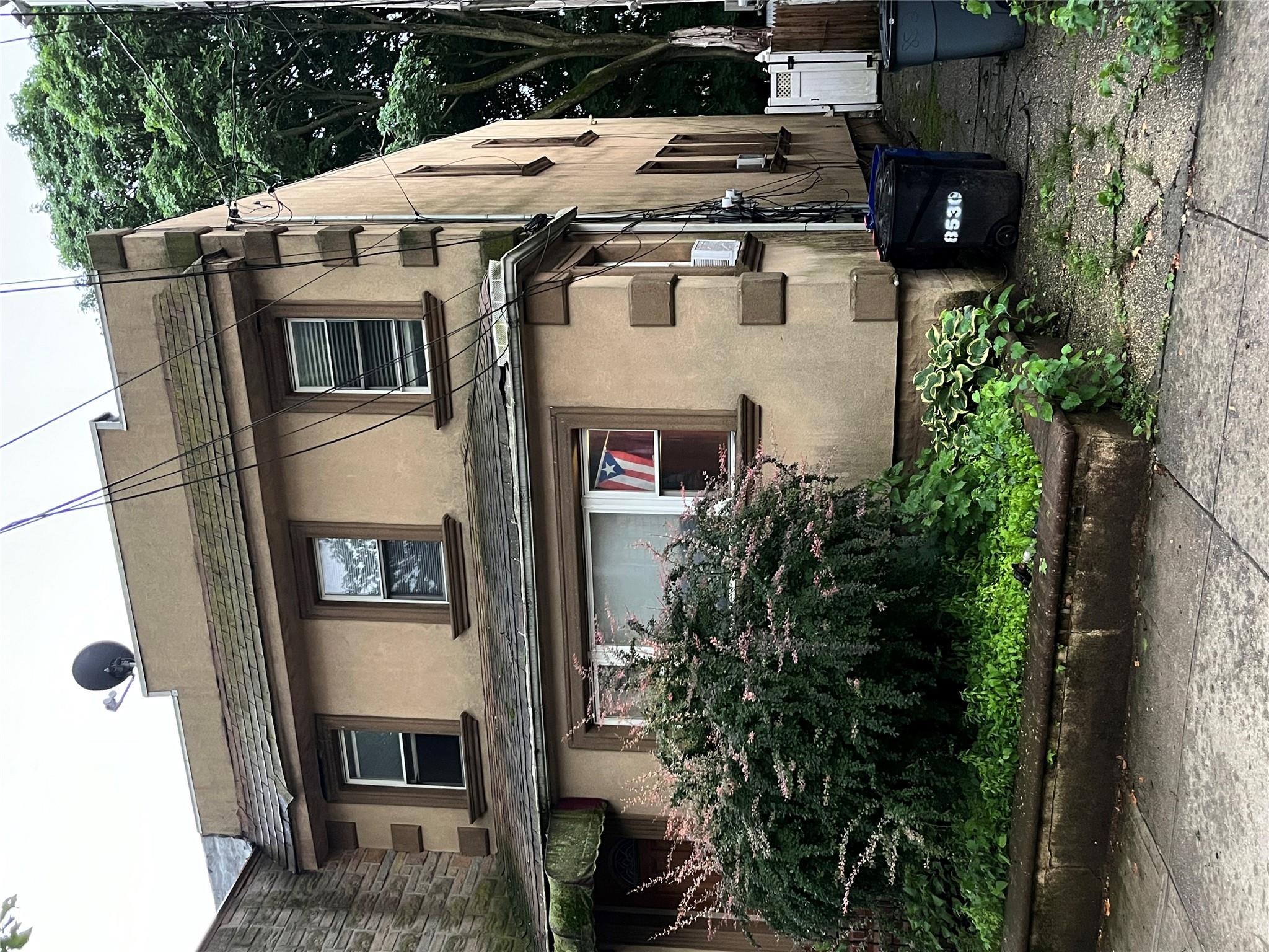 8530 101st Street Property Photo 4