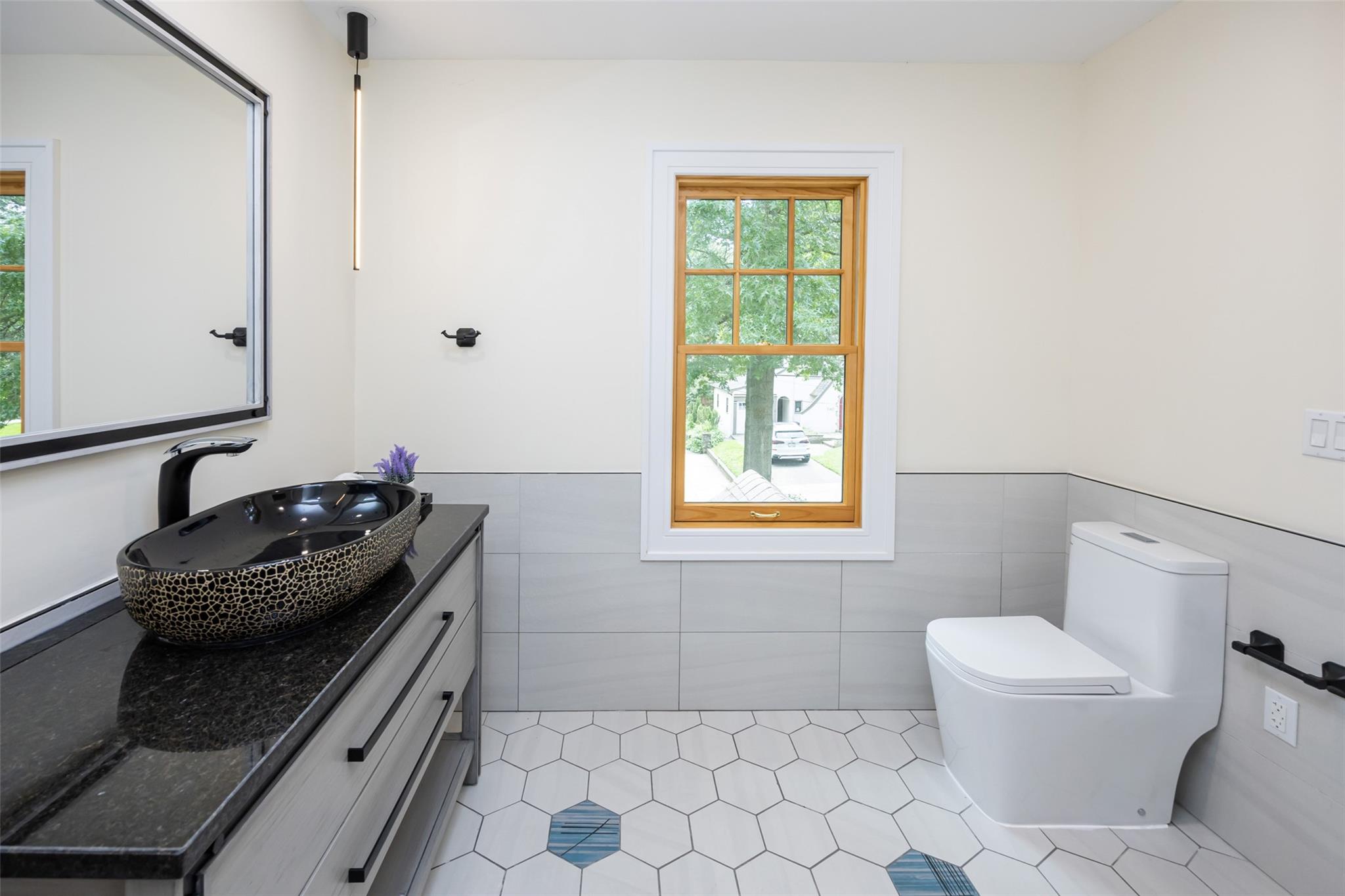 351 Hollywood Avenue Property Photo 31