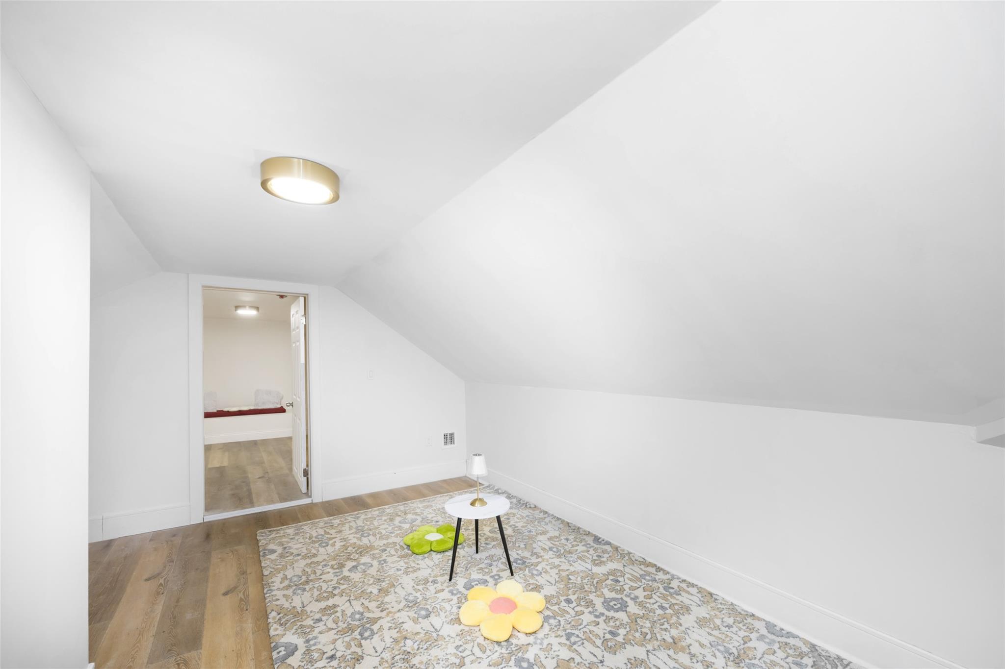 351 Hollywood Avenue Property Photo 44