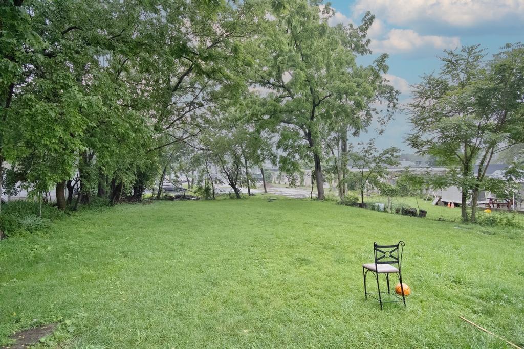 11 East Avenue Property Photo 6