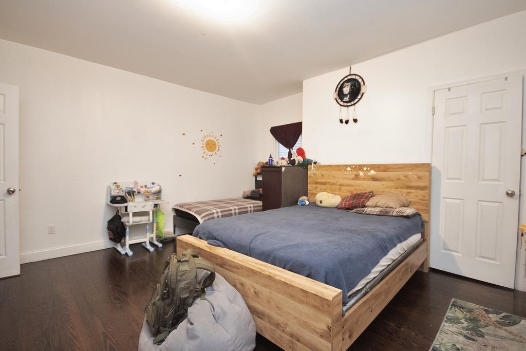 11 East Avenue Property Photo 15