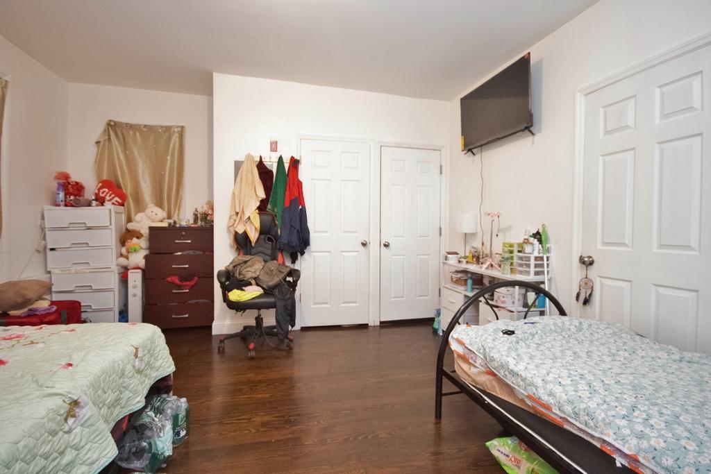 11 East Avenue Property Photo 17