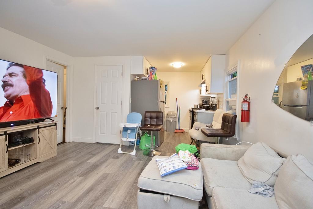 11 East Avenue Property Photo 20