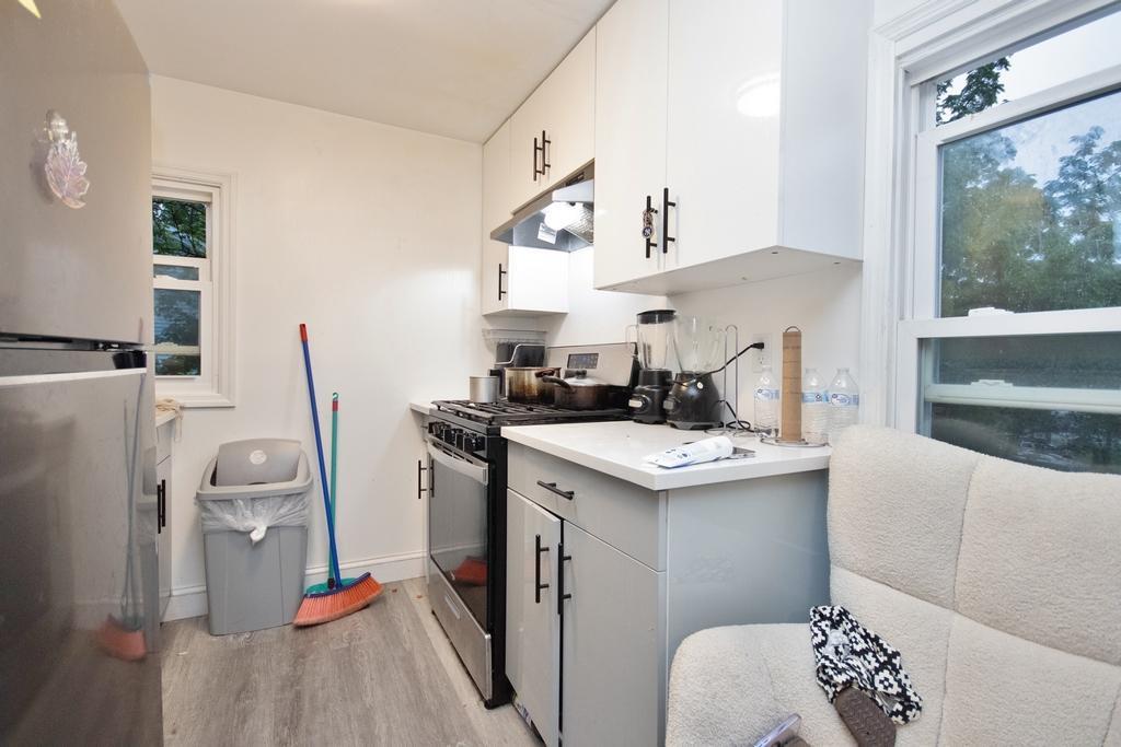 11 East Avenue Property Photo 21