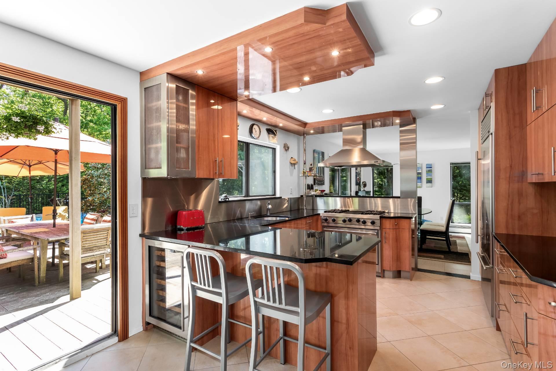6 Strathmore Court Property Photo 1