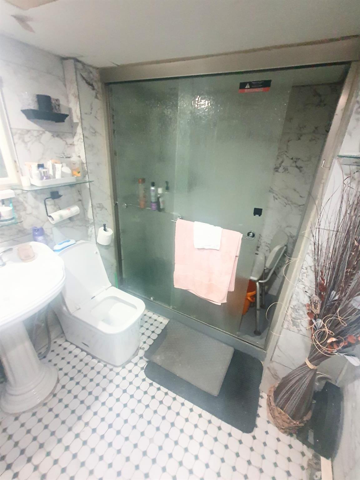12826 Gotham Road Property Photo 8