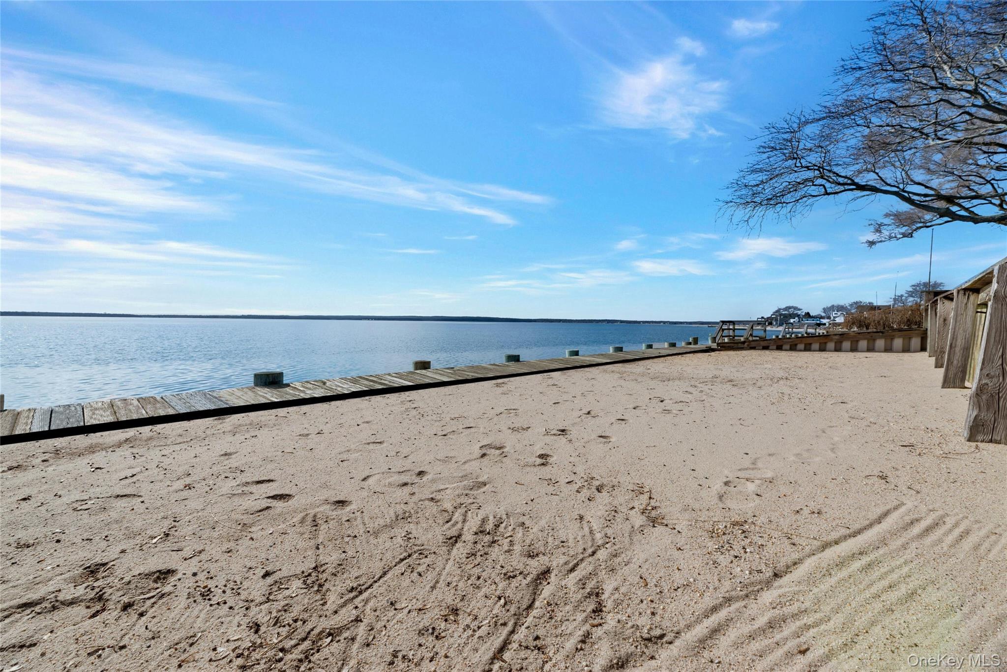 105 Lockitt Drive Property Photo 2