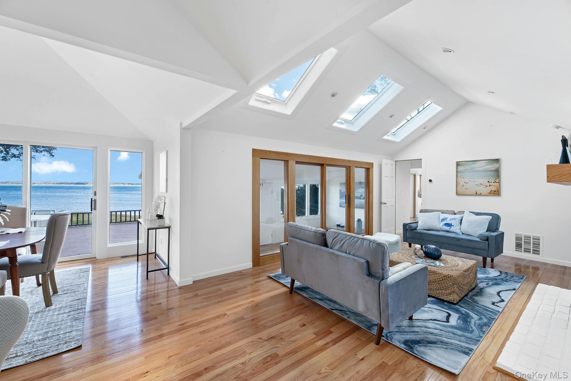 105 Lockitt Drive Property Photo 5