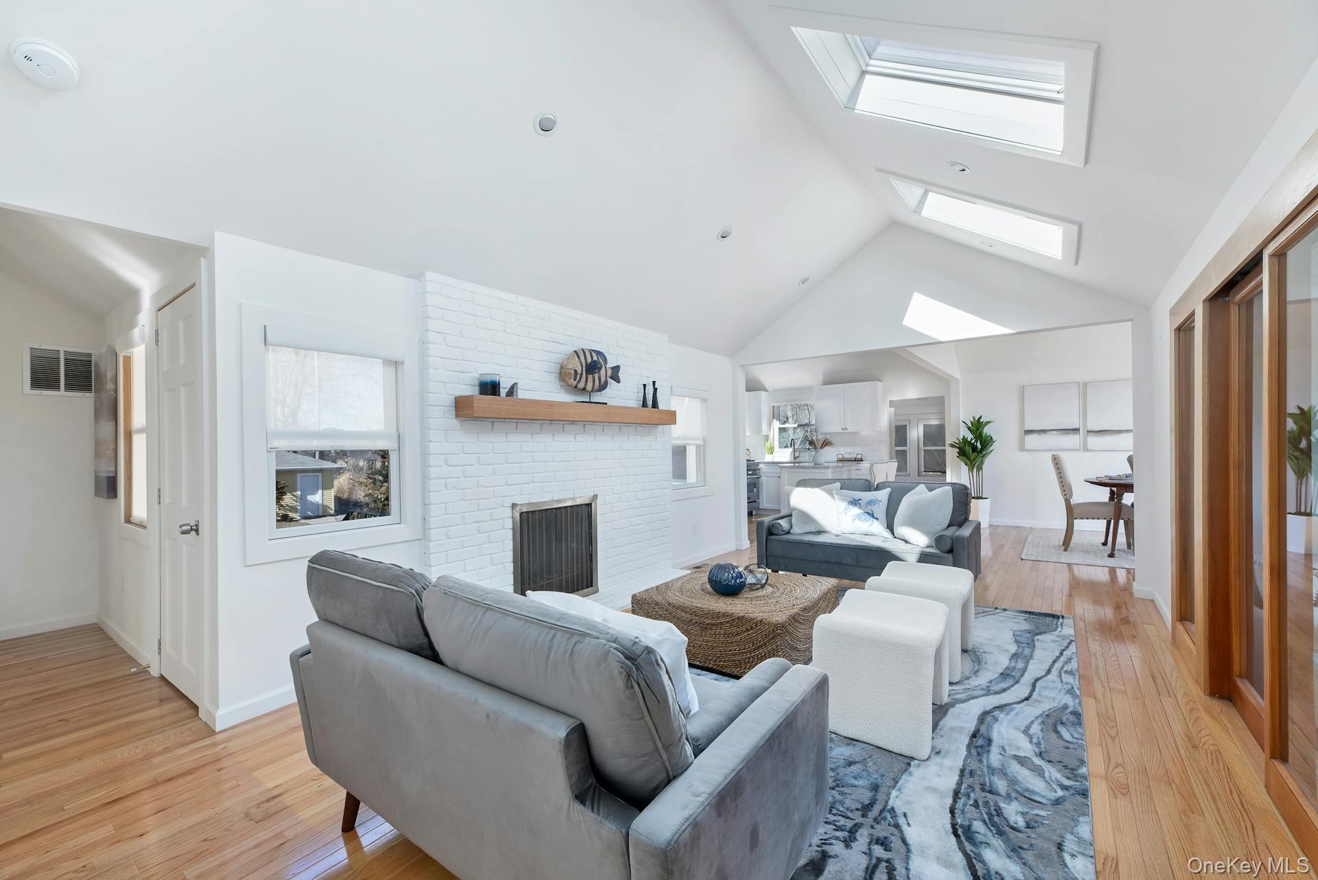 105 Lockitt Drive Property Photo 8