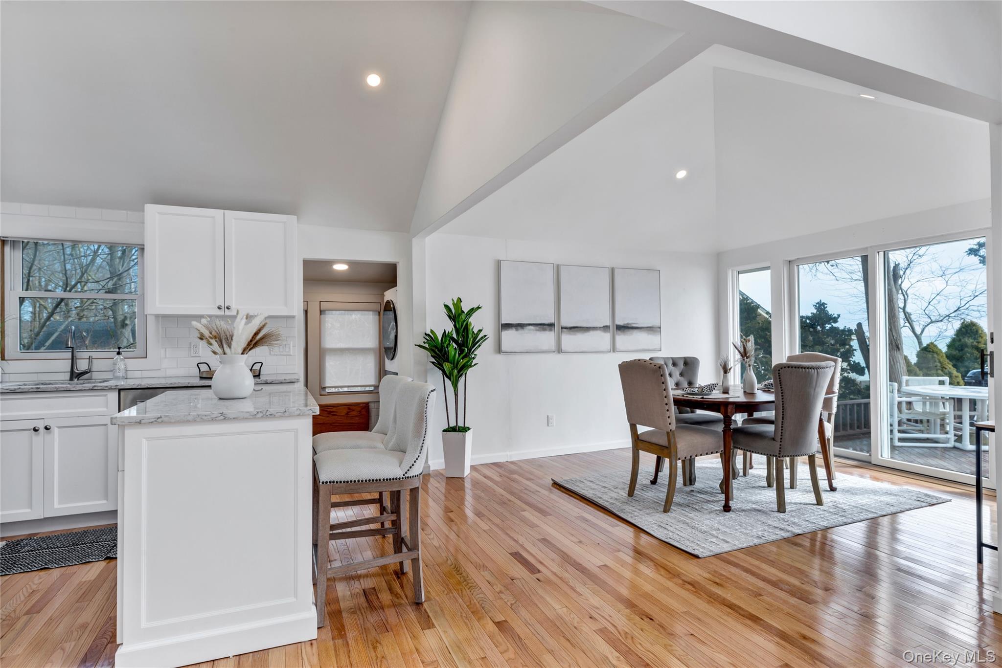 105 Lockitt Drive Property Photo 9