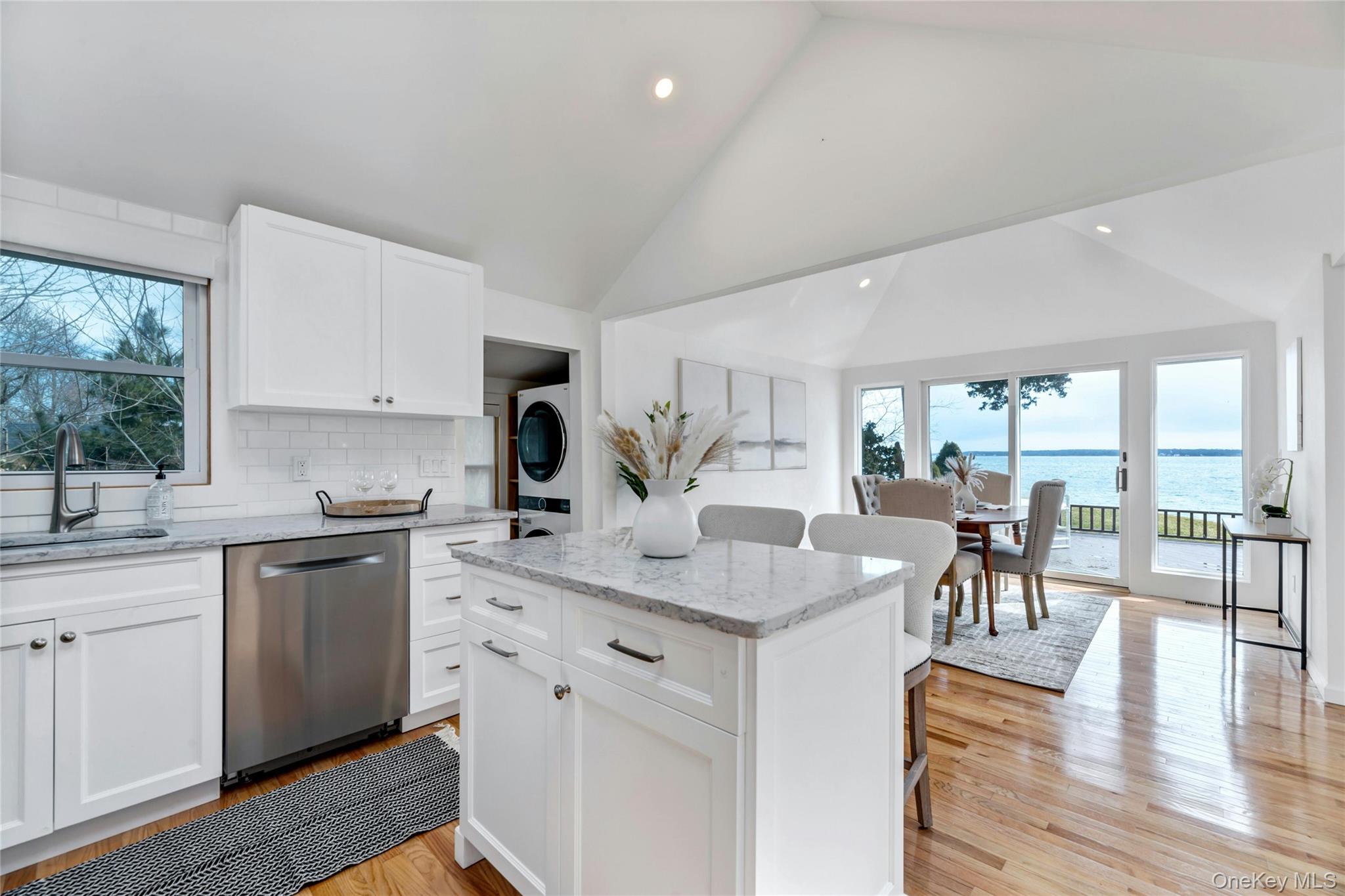 105 Lockitt Drive Property Photo 10