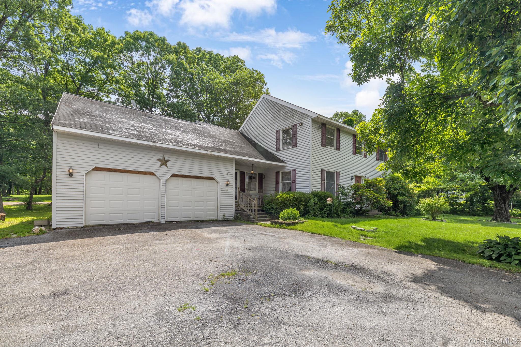 2 Gerri Court Property Photo 4
