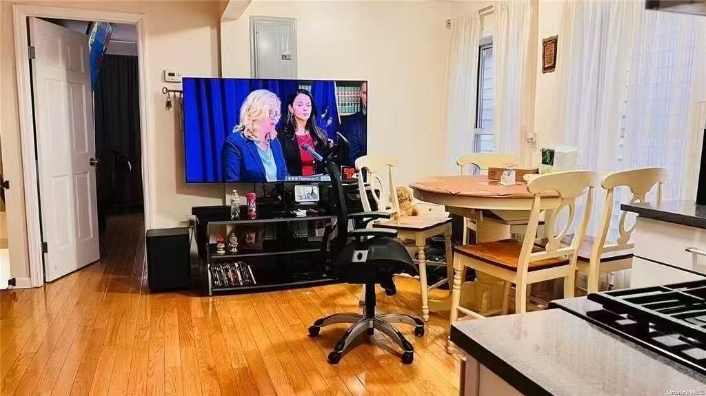 12318 85th Avenue Property Photo 2