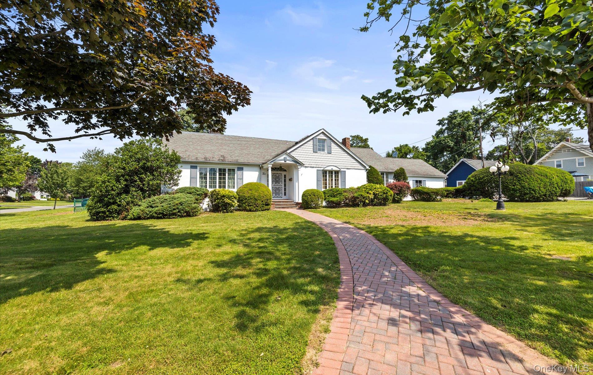 2 Johnson Drive Property Photo 1