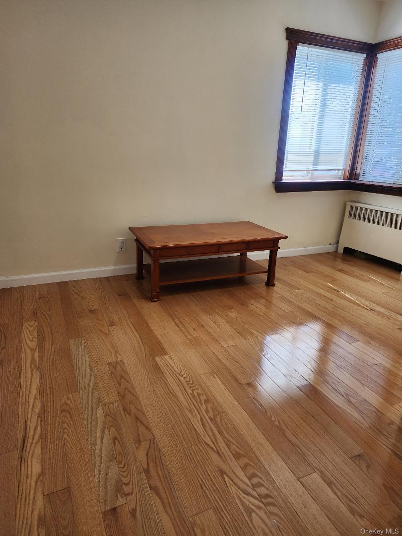 211-52 46 Rd Property Photo 5