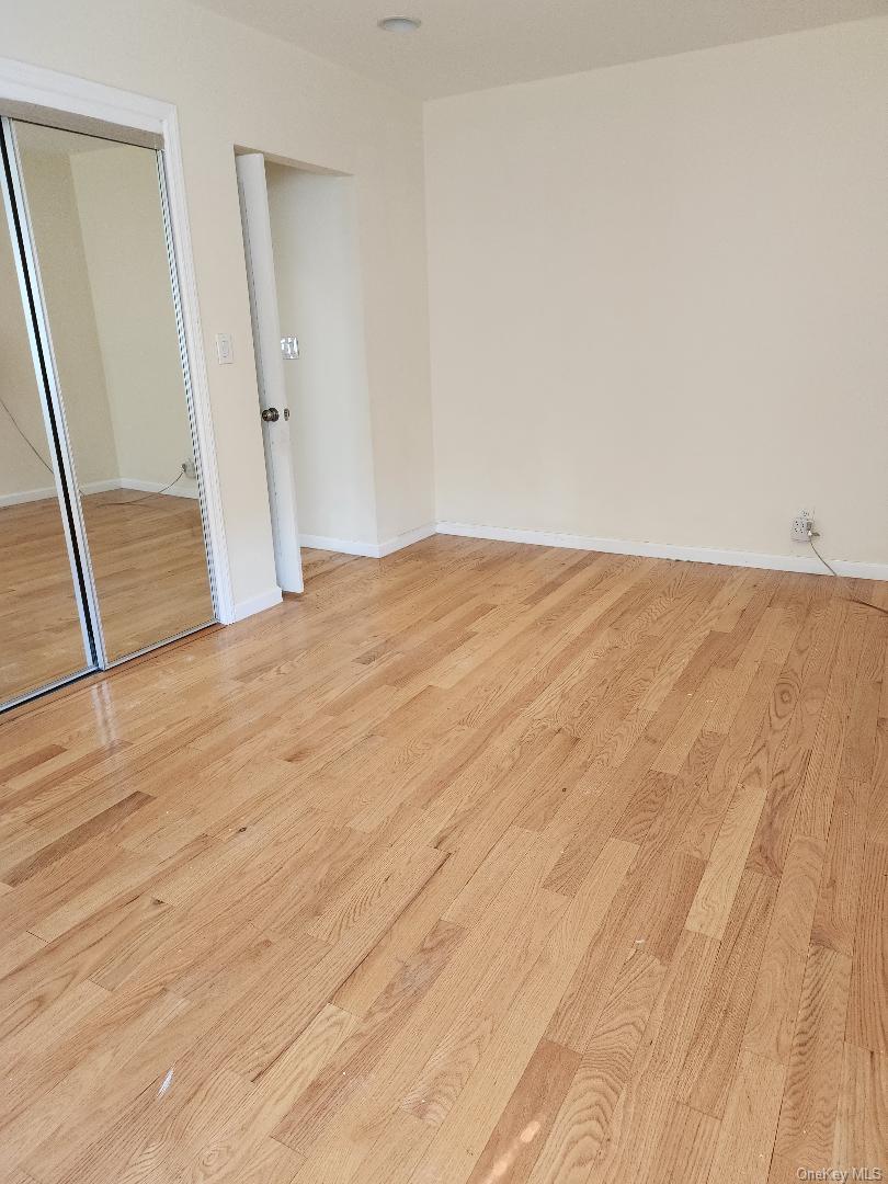 211-52 46 Rd Property Photo 10