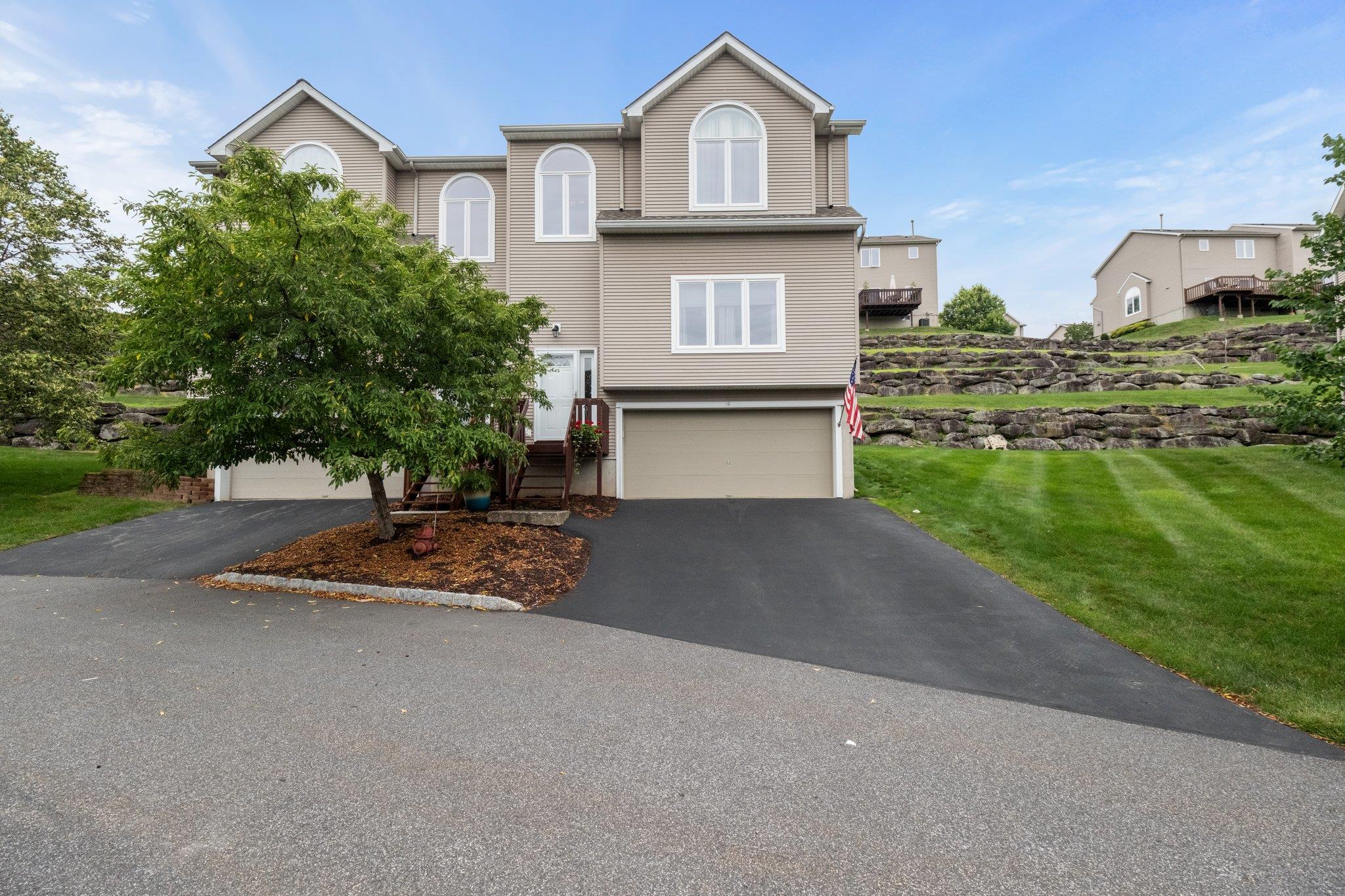 10 Cliffside Court Property Photo 1