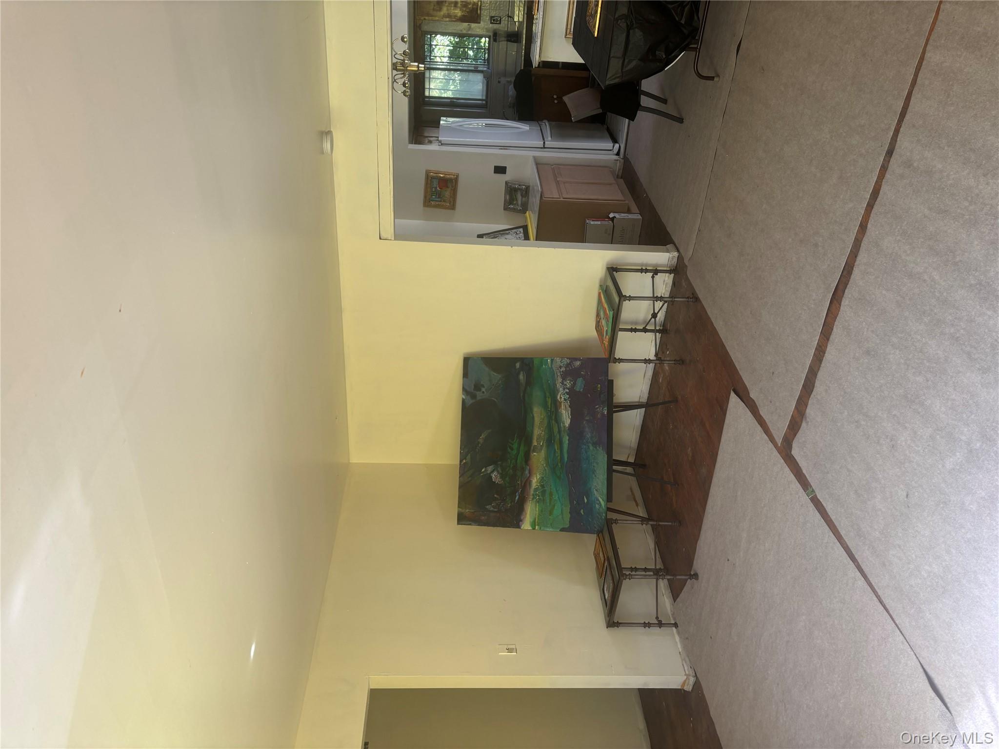 401 E 4th Street Property Photo 3