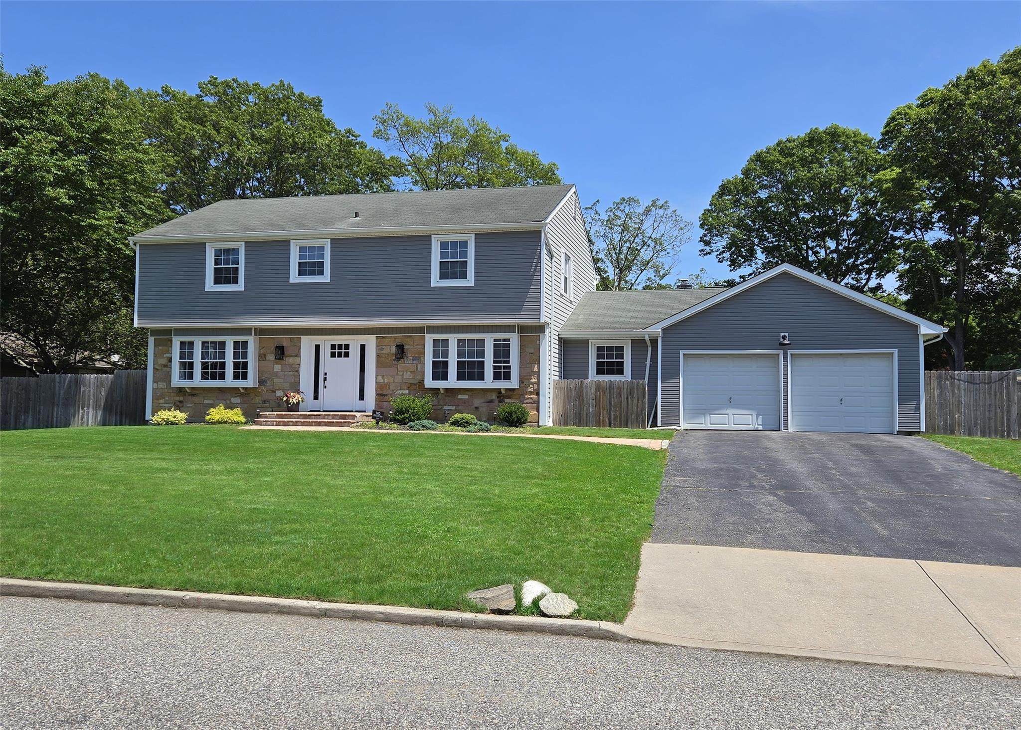 71 Strathmore Village Drive Property Photo 1