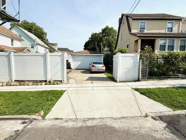 8456 164th Street Property Photo 8