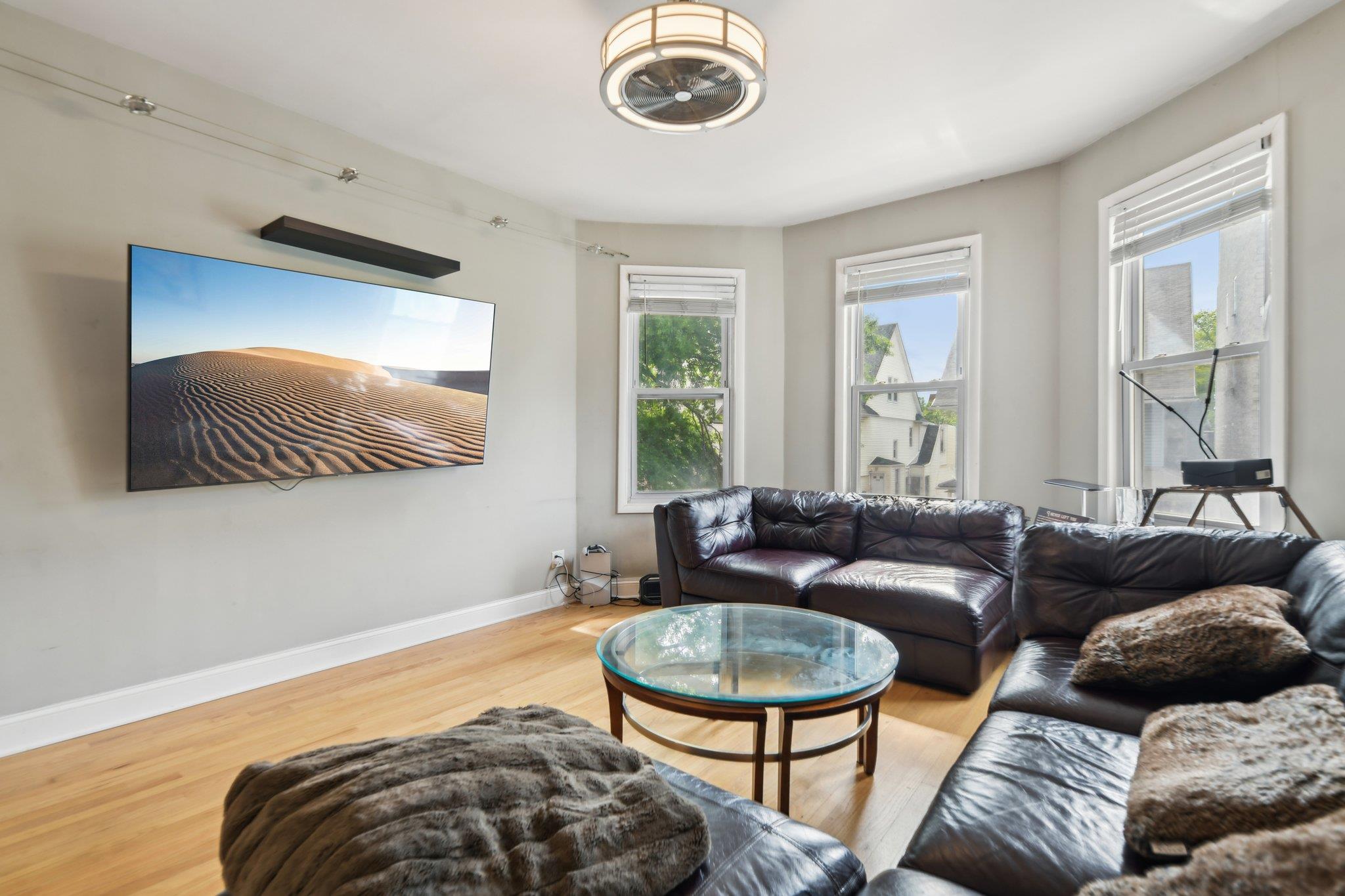 455 E 26th Street Property Photo 2