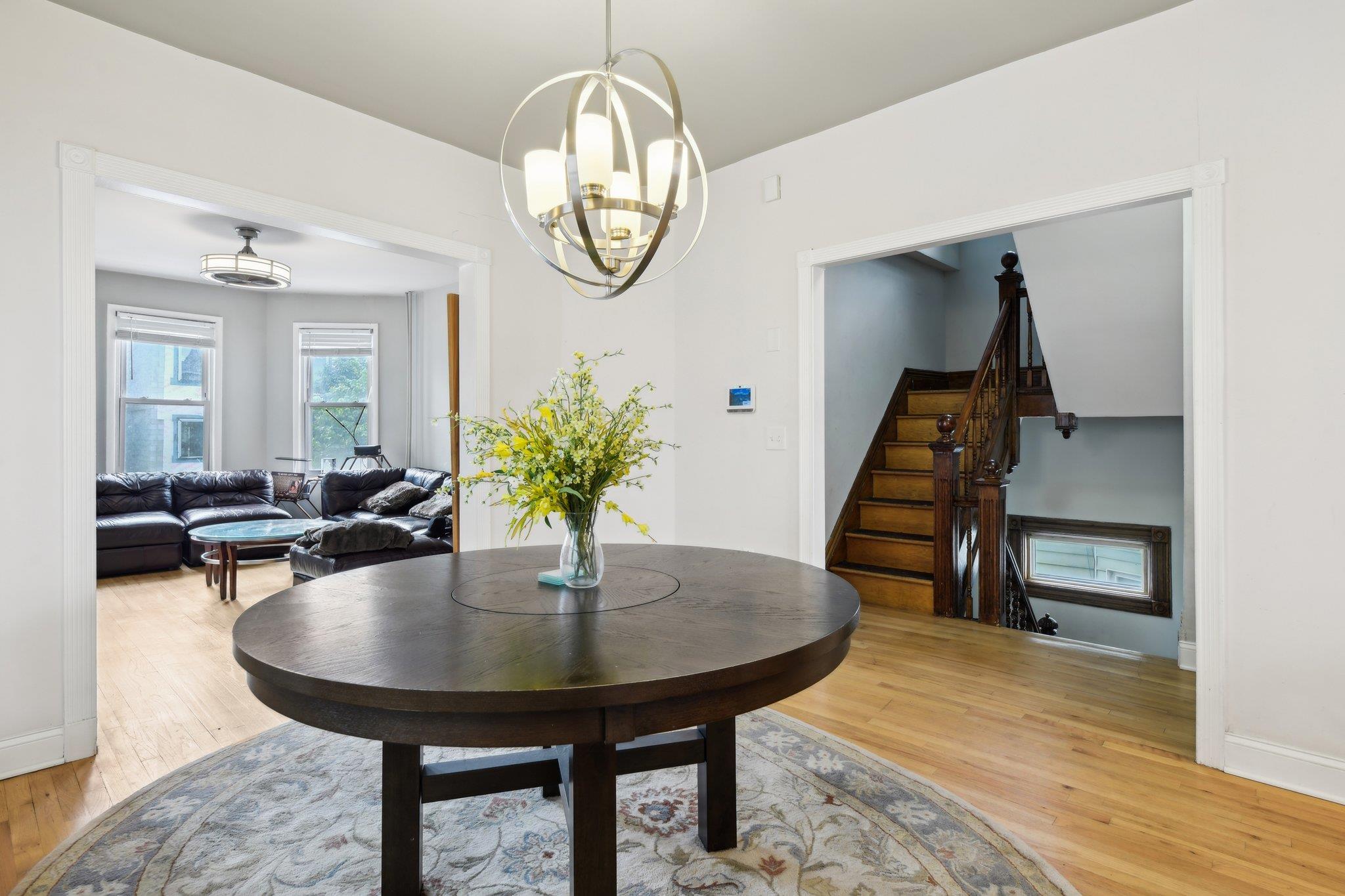 455 E 26th Street Property Photo 6