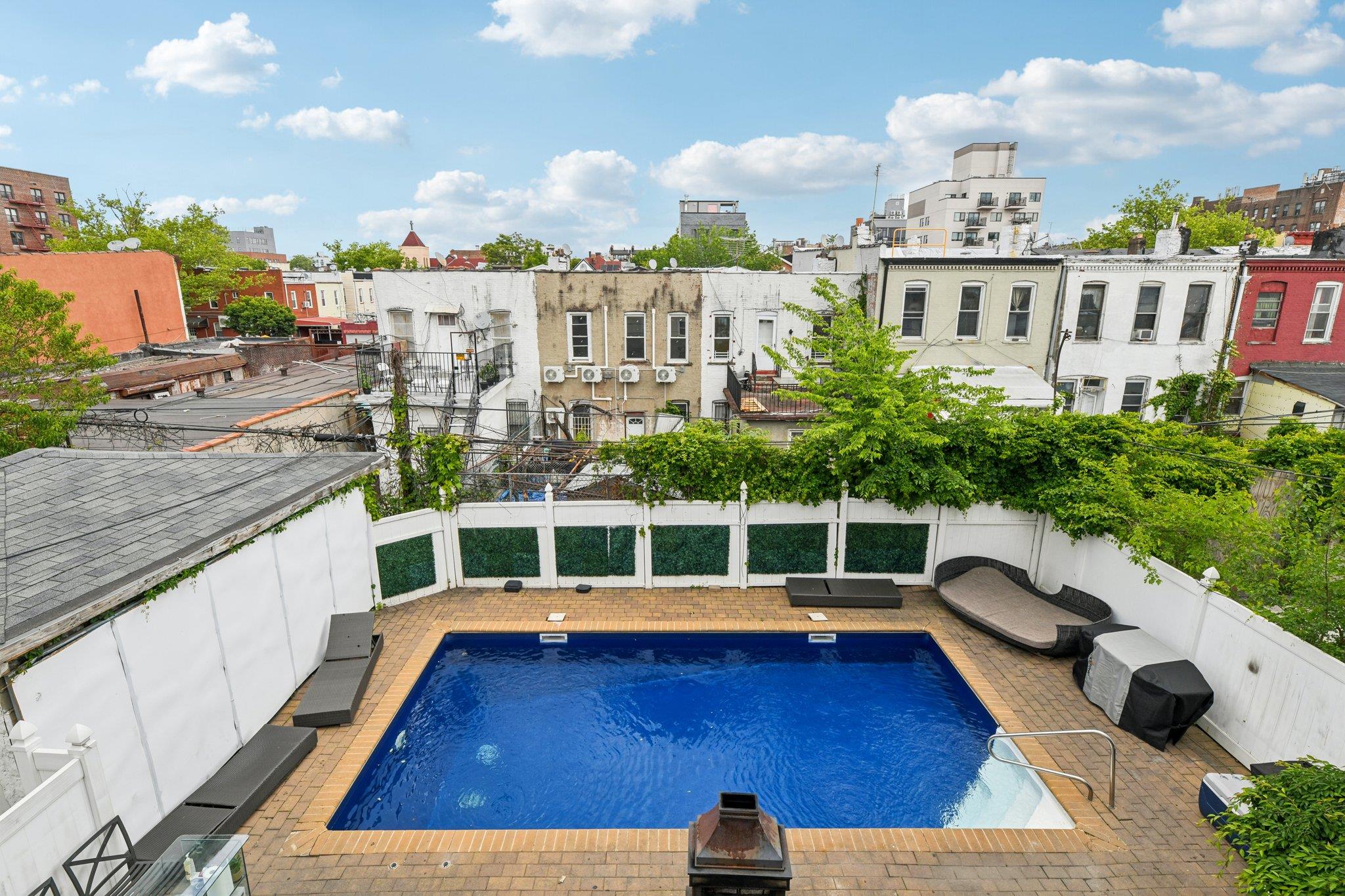 455 E 26th Street Property Photo 29