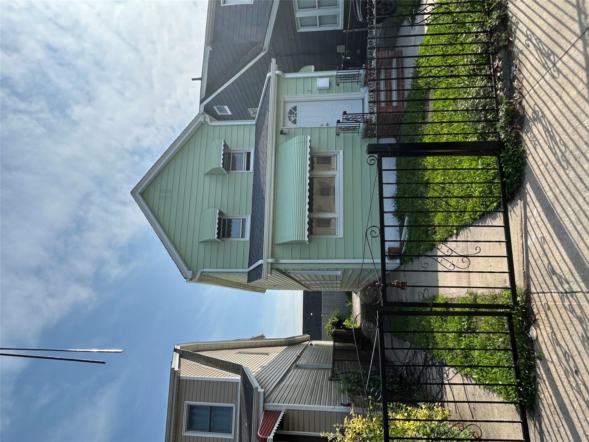 12126 Irwin Place Property Photo 1