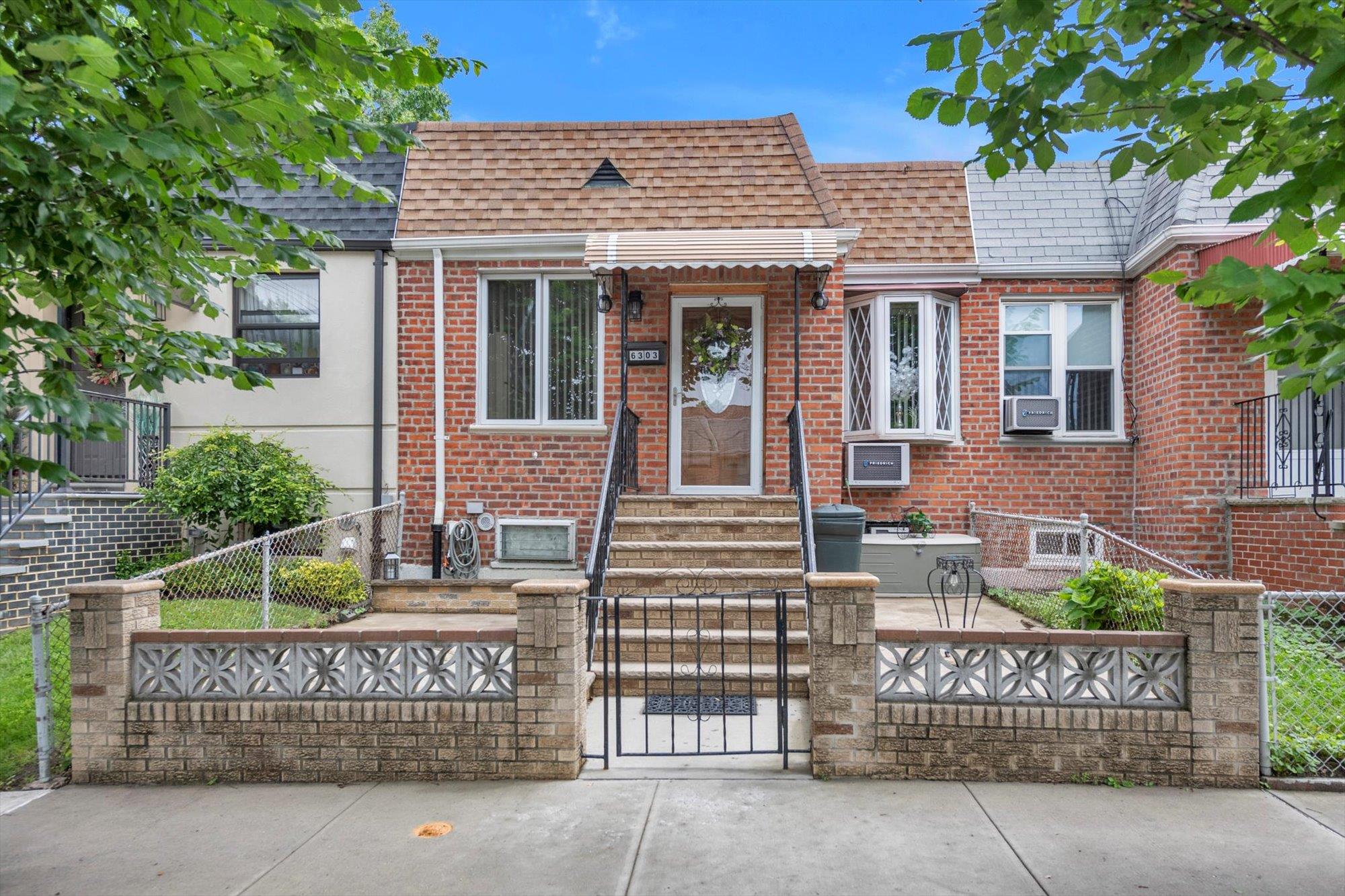 6303 74th Street Property Photo 1
