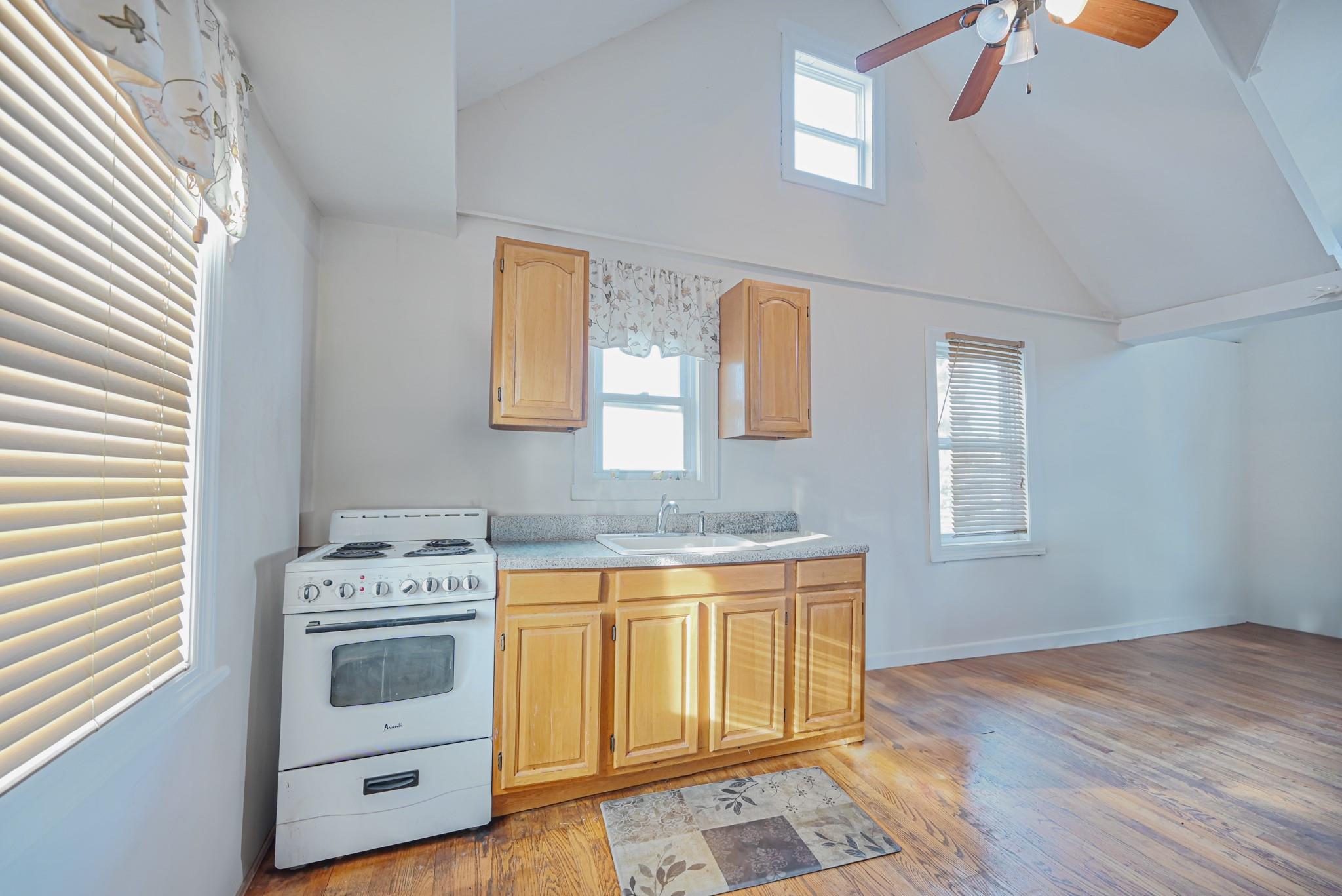 2984 Dorlon Property Photo 3