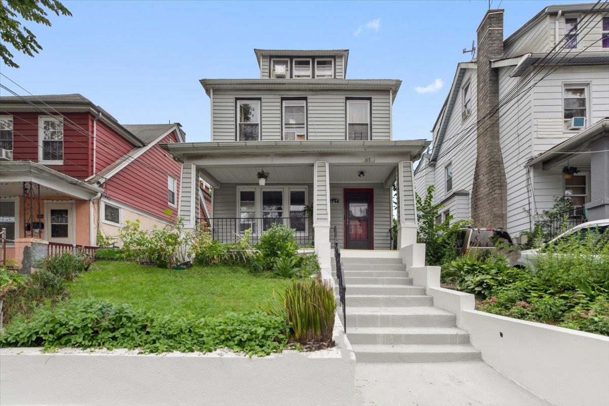 317 Hawthorne Avenue Property Photo 1