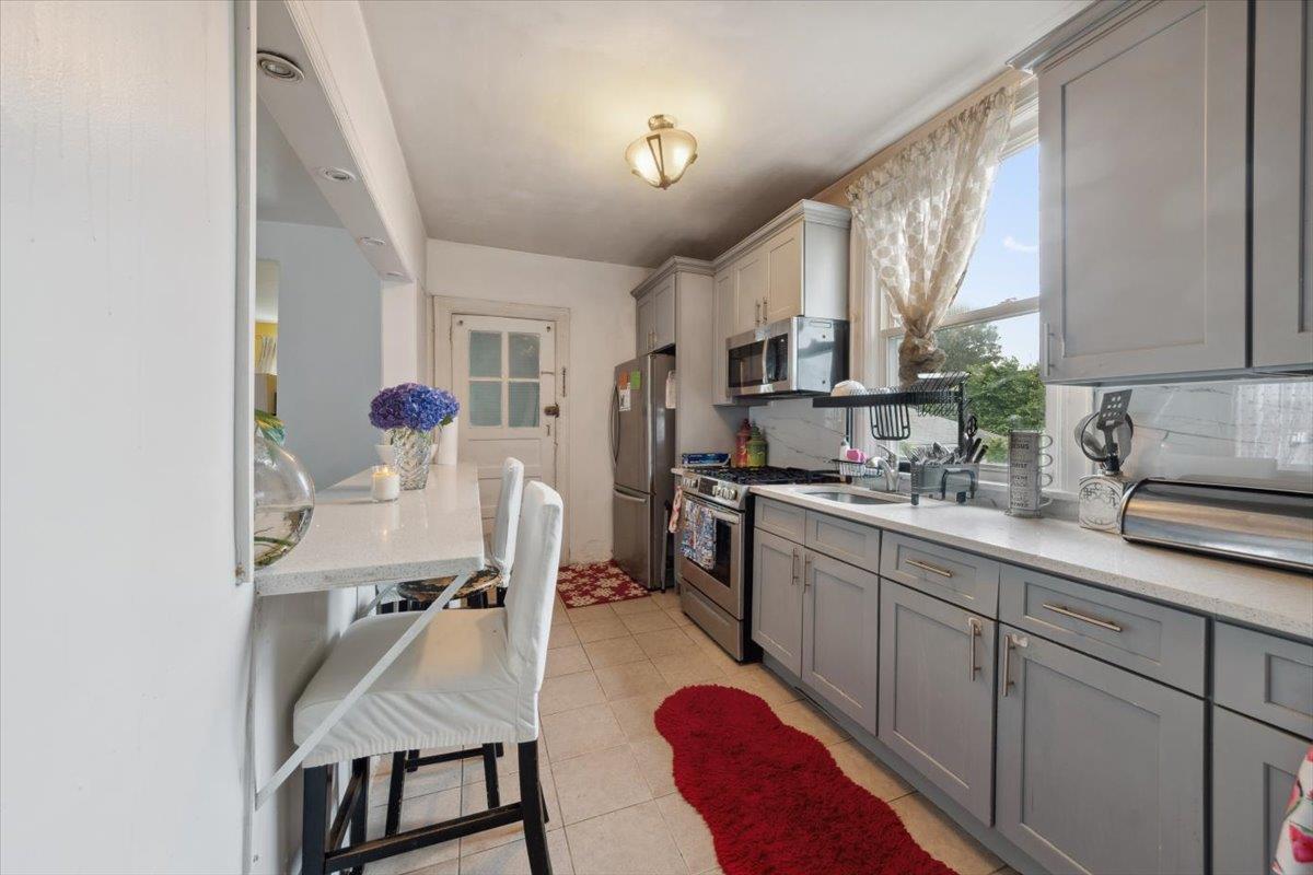 317 Hawthorne Avenue Property Photo 9