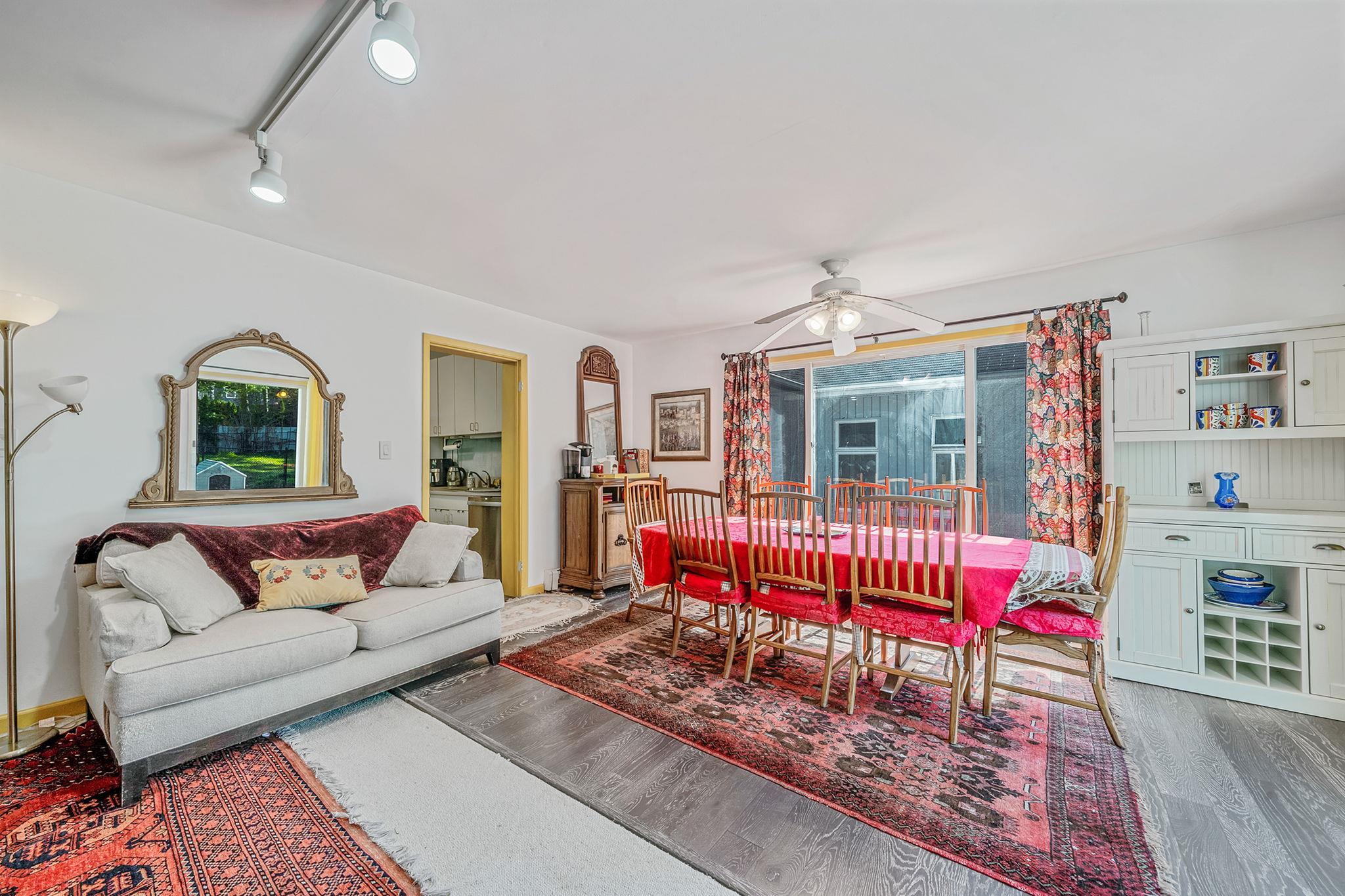 26 Liber Boulevard Property Photo 23