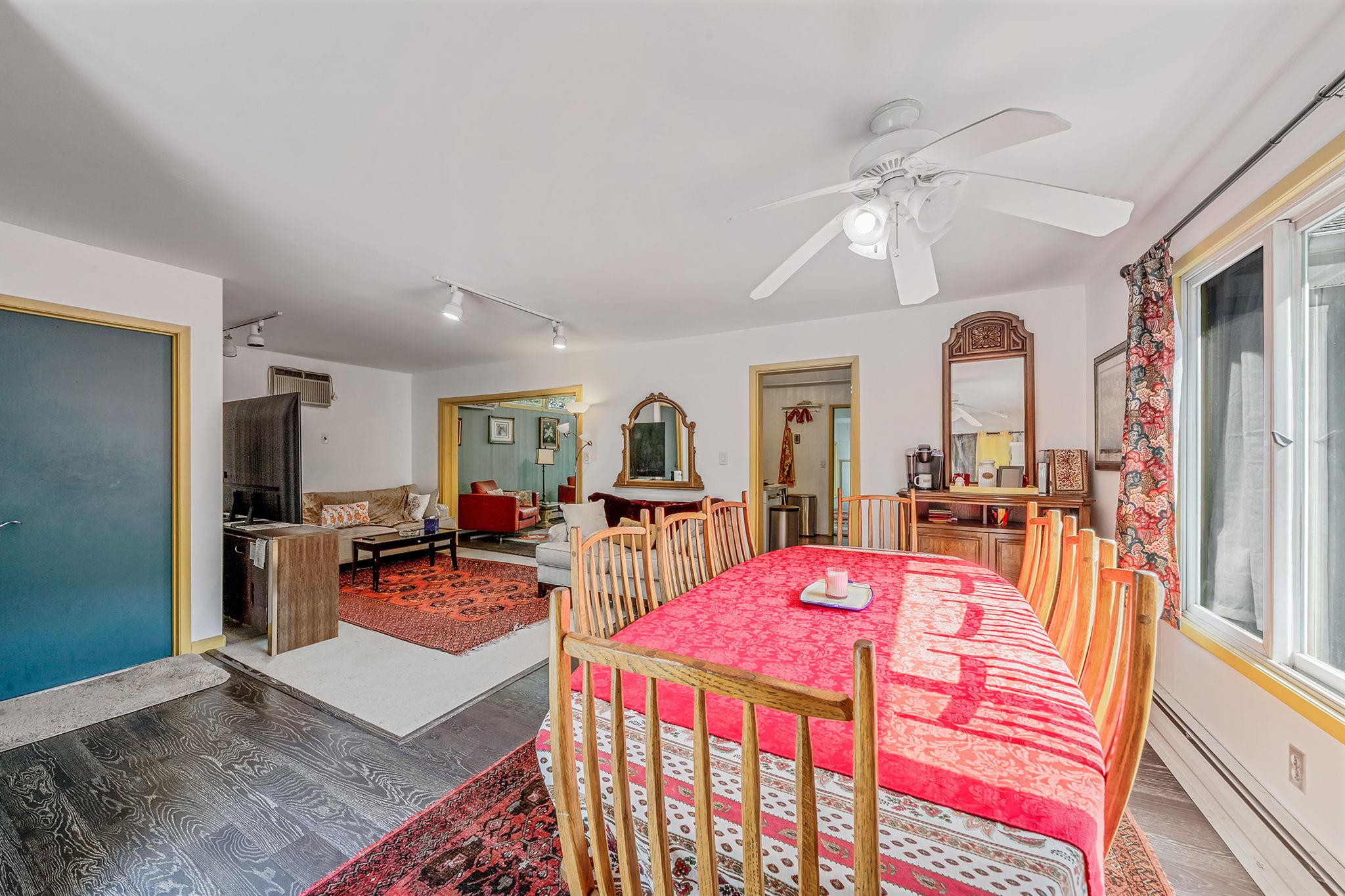 26 Liber Boulevard Property Photo 24
