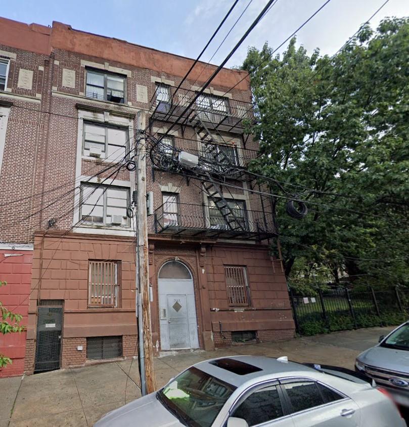 1667 Nelson Avenue Property Photo 1