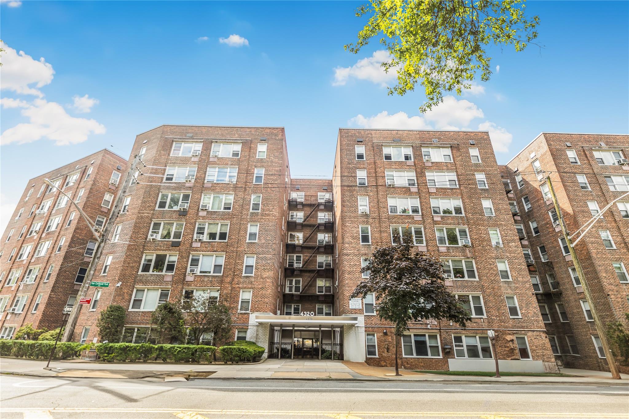 4320 Van Cortlandt Park East 1e Property Photo 1