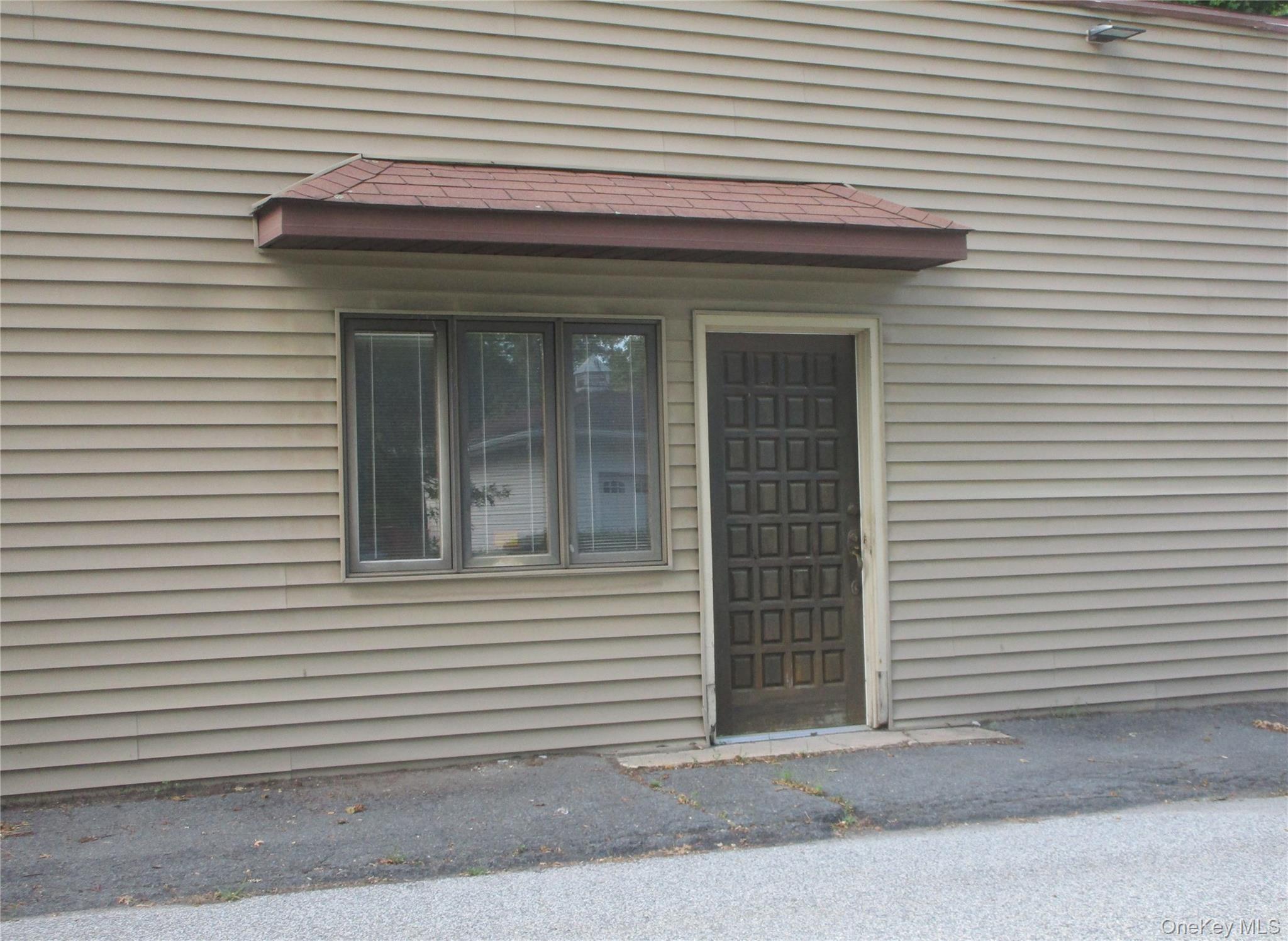 92 E Main Street Property Photo 28