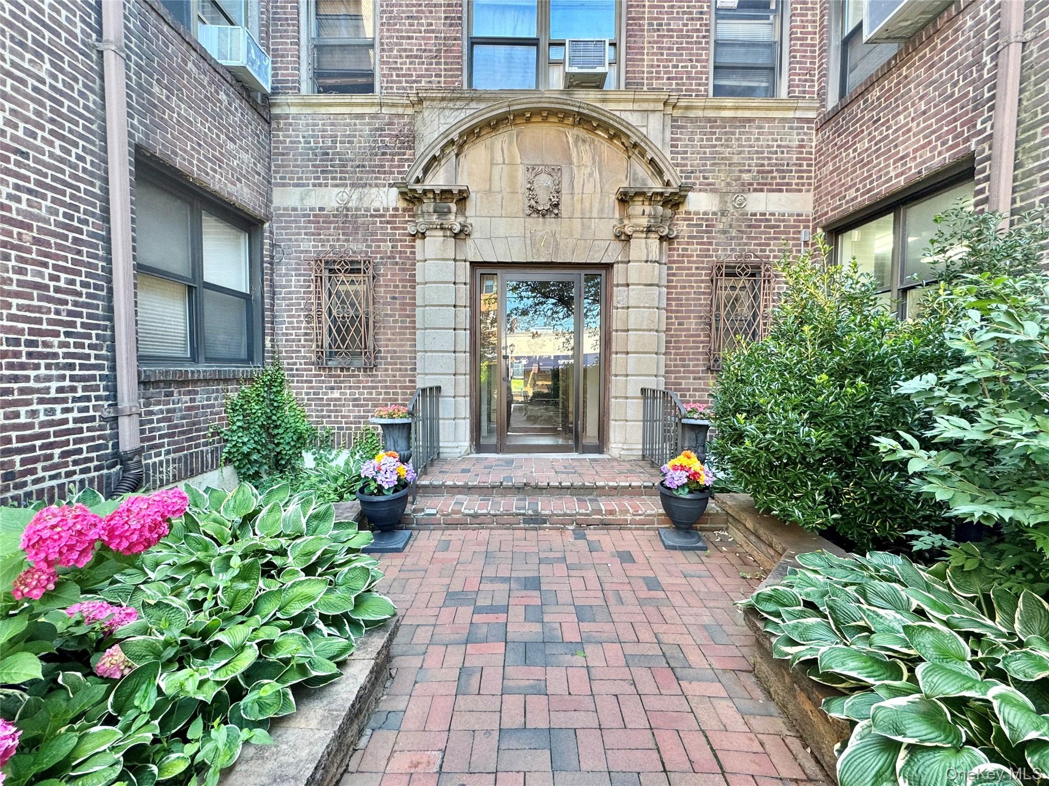 7 Bond Street 3er Property Photo 1