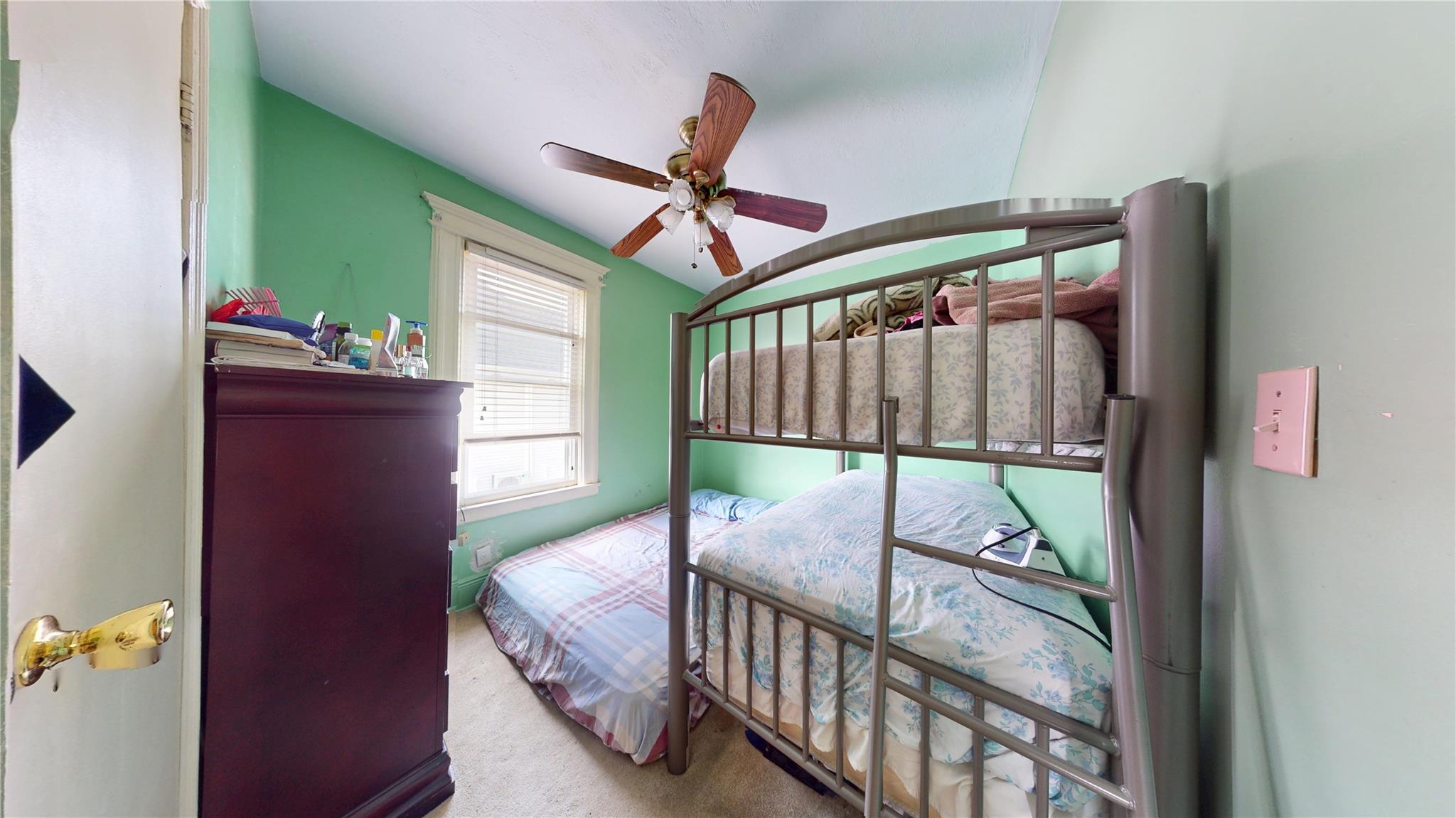 1563 E 46th Street Property Photo 10