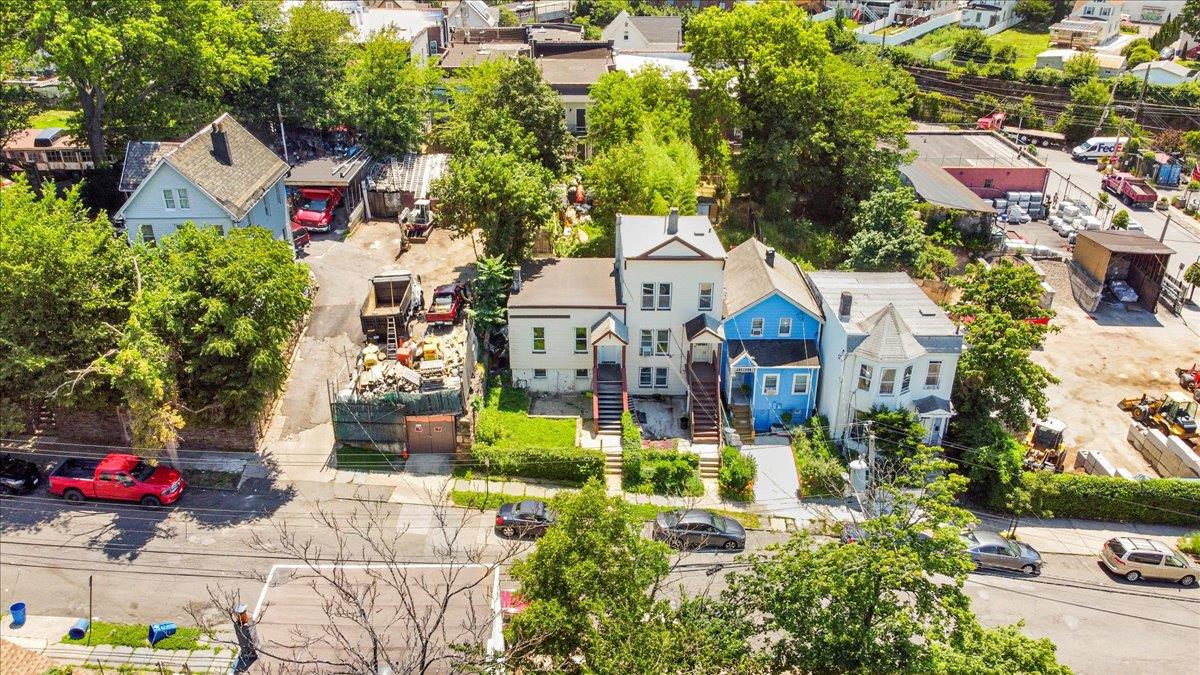 51 S High Street Property Photo 17