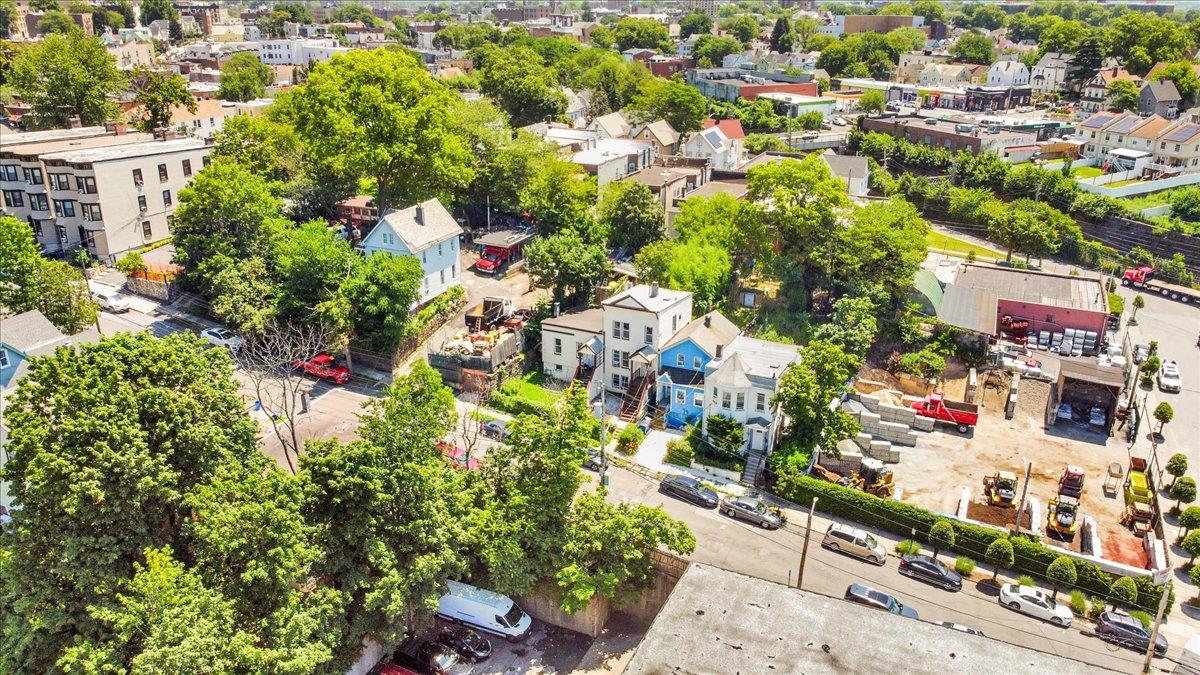 51 S High Street Property Photo 23