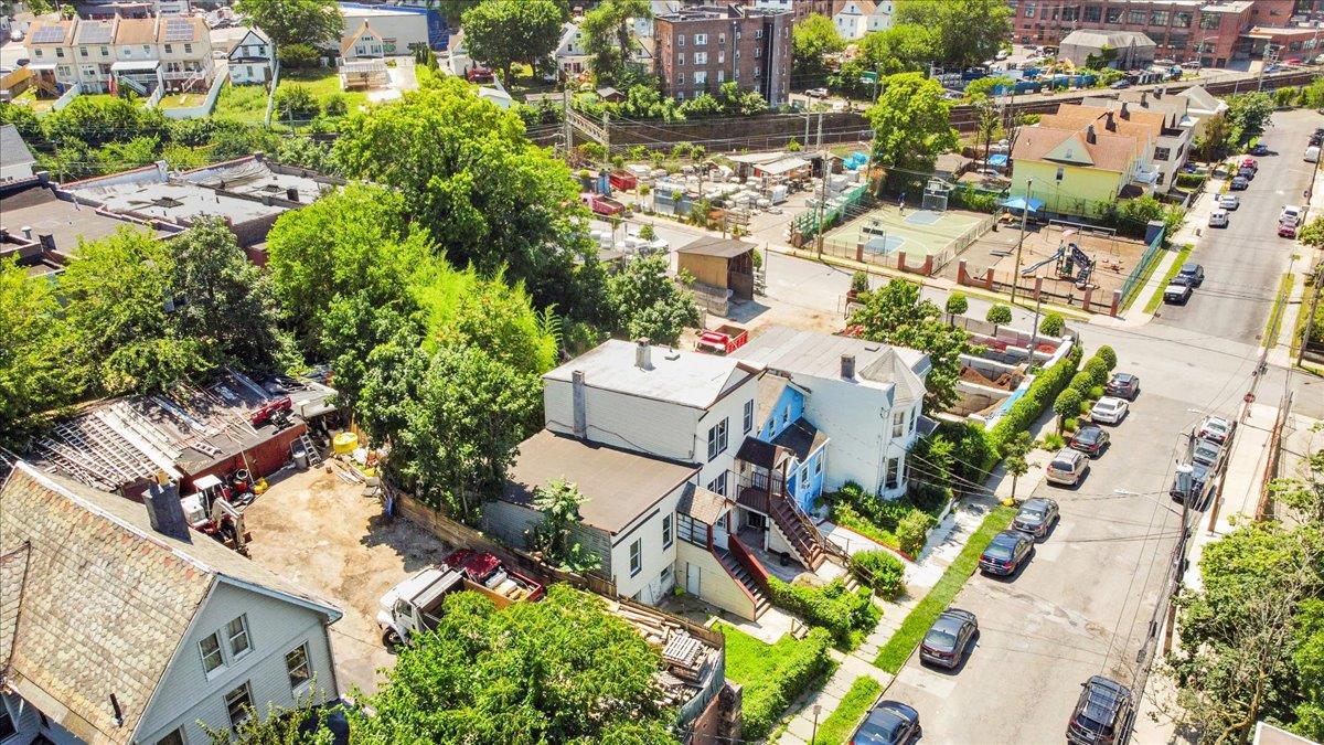 51 S High Street Property Photo 28