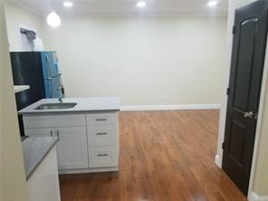 2718 Holland Avenue Property Photo 4