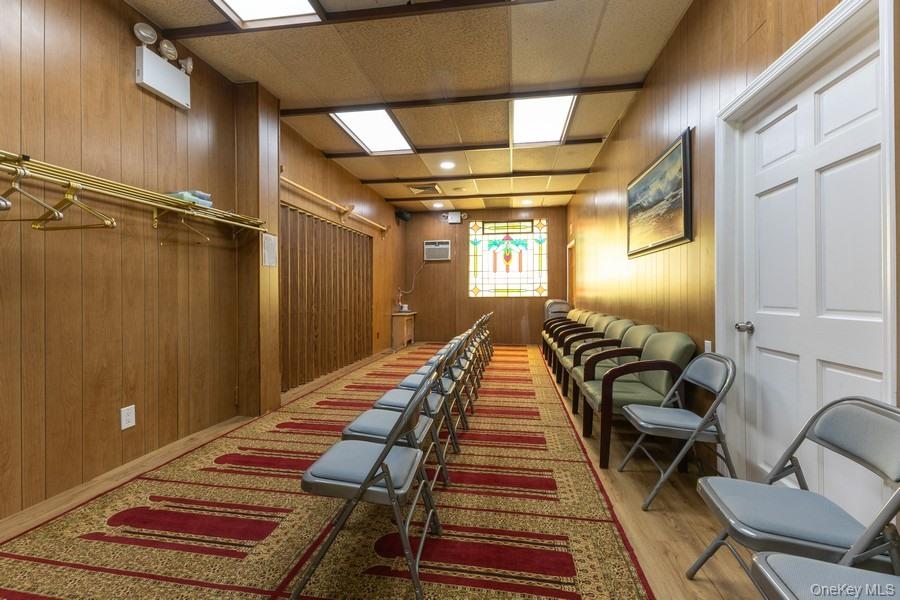 5836 Catalpa Avenue Property Photo 5